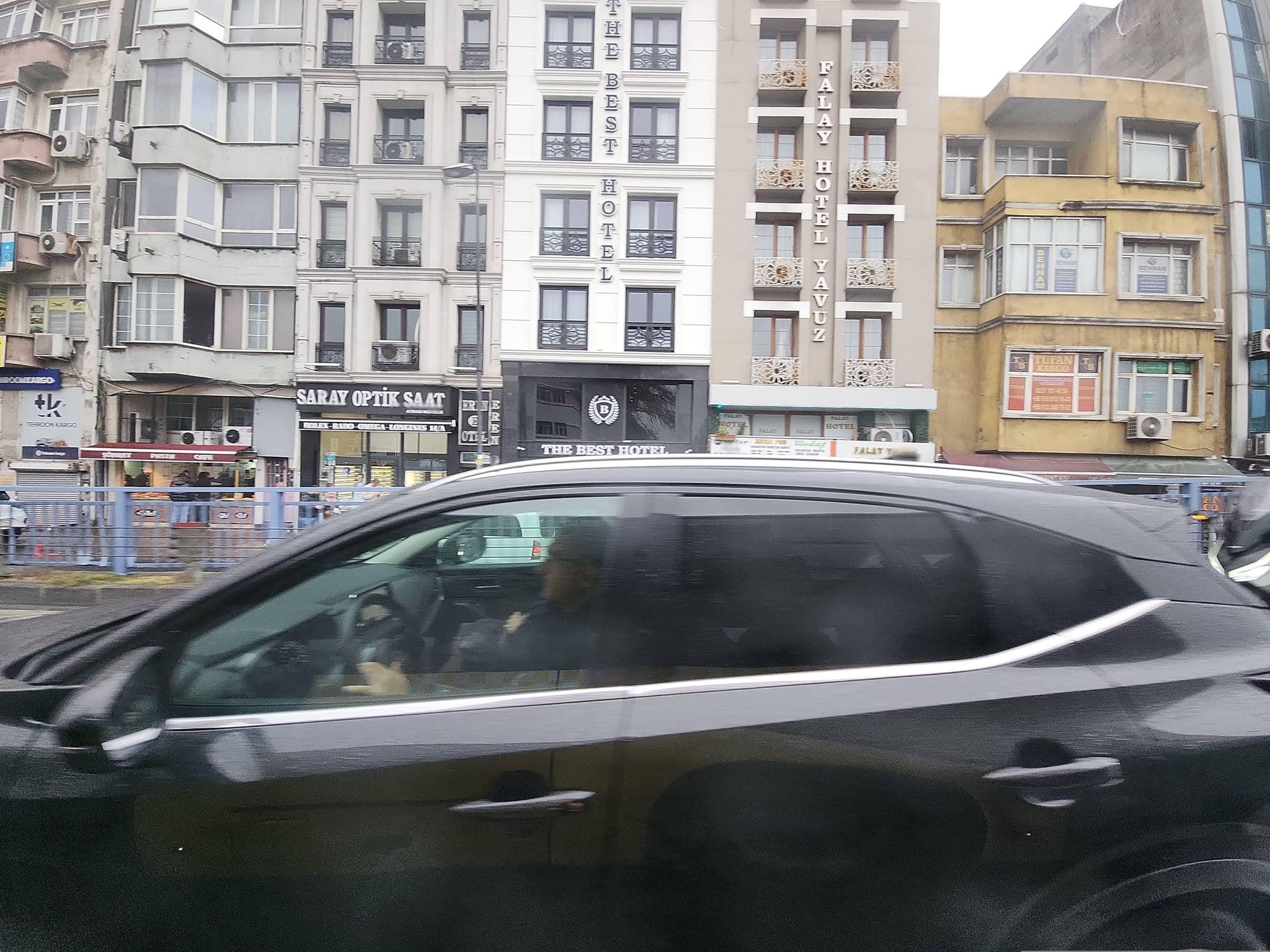Street view near Falay Yavuz Hotel, Istanbul