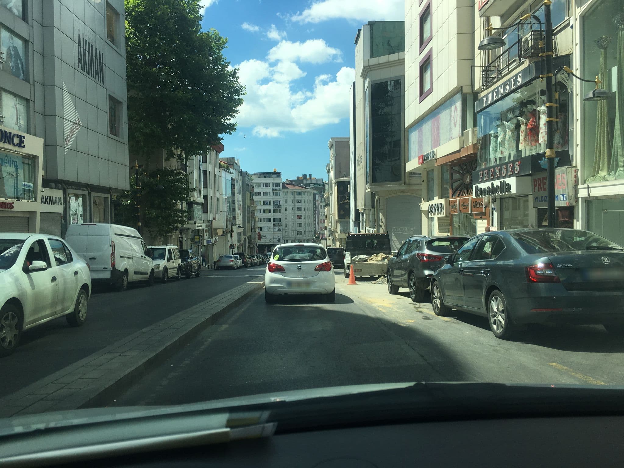 Street view near Sultan Otel, Istanbul