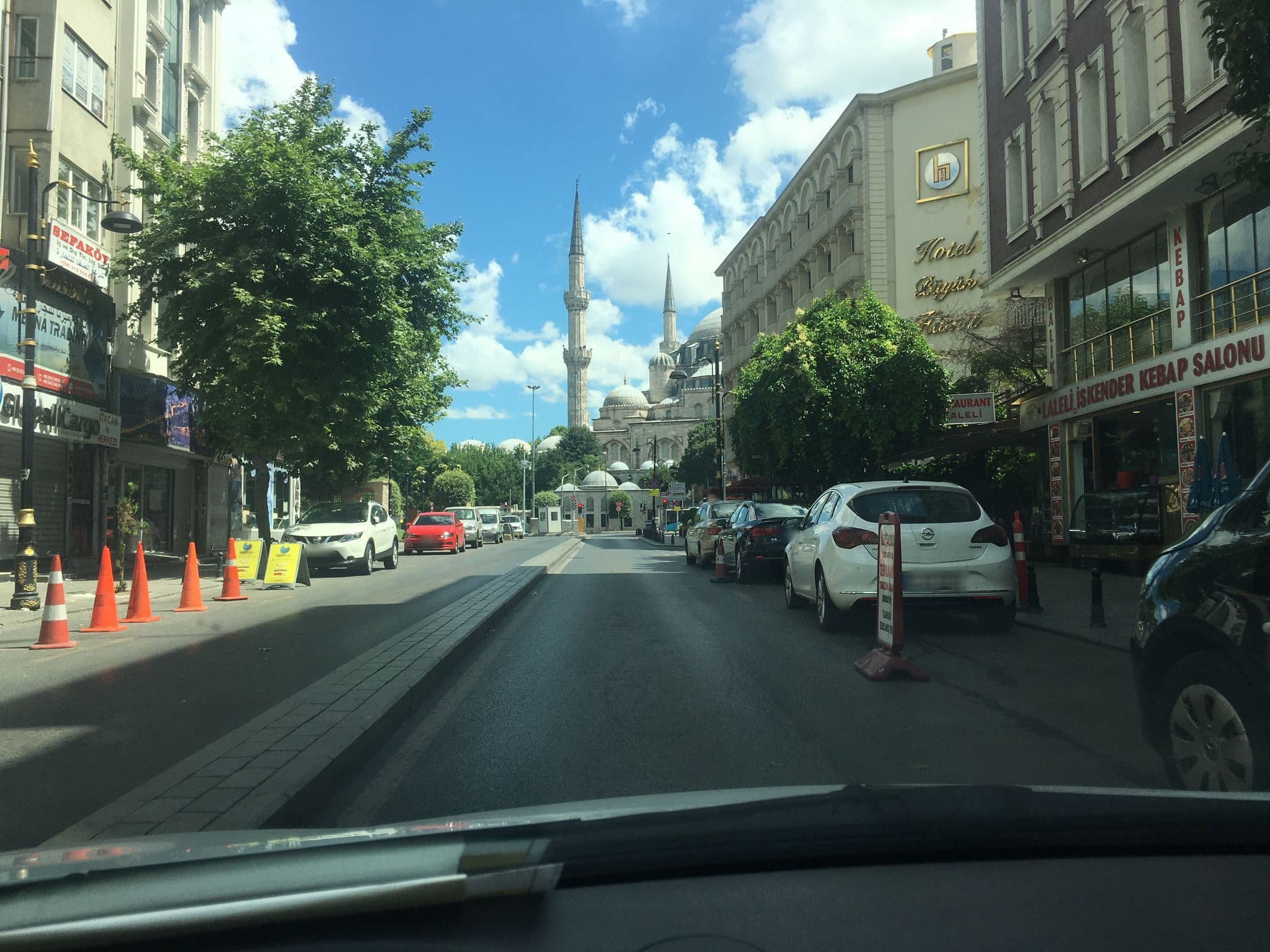 Street view near Hotel Büyük Şehzade, Istanbul