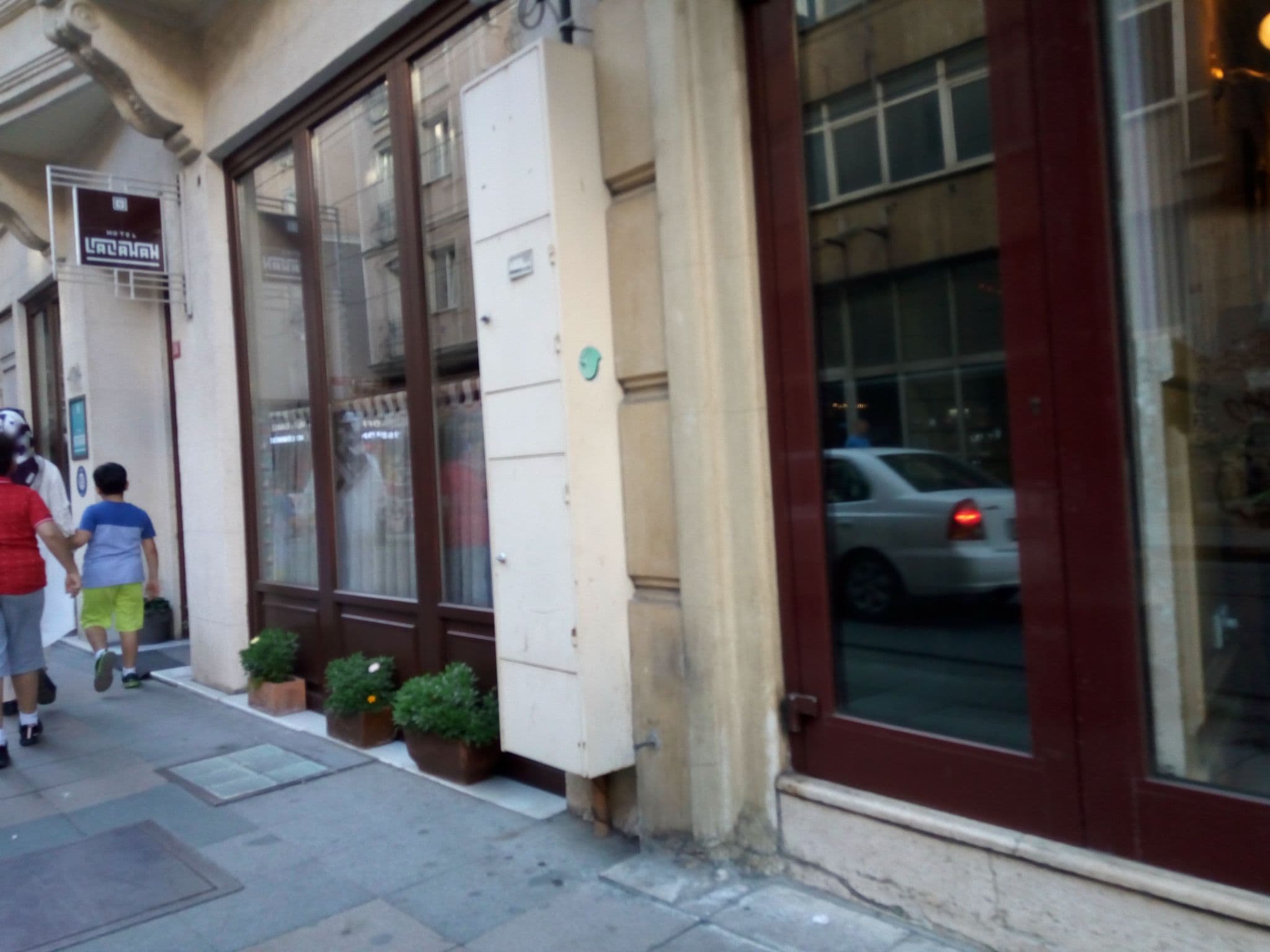 Street view near Orient Express Hotel, Eminönü