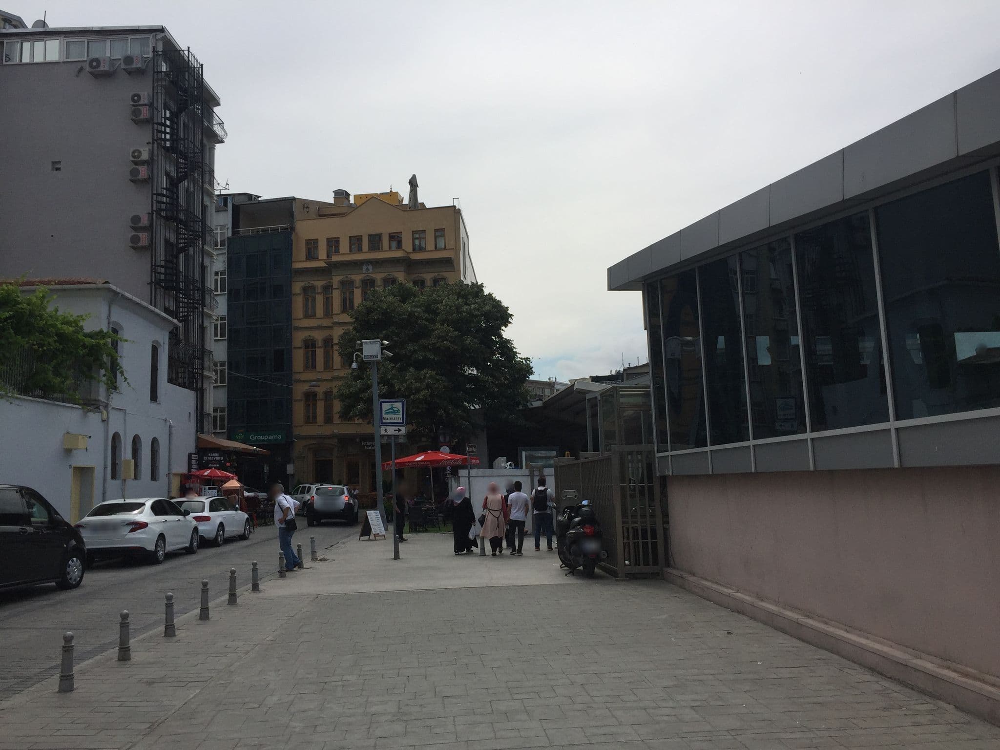 Street view near Esen Hotel Sirekeci, Eminönü