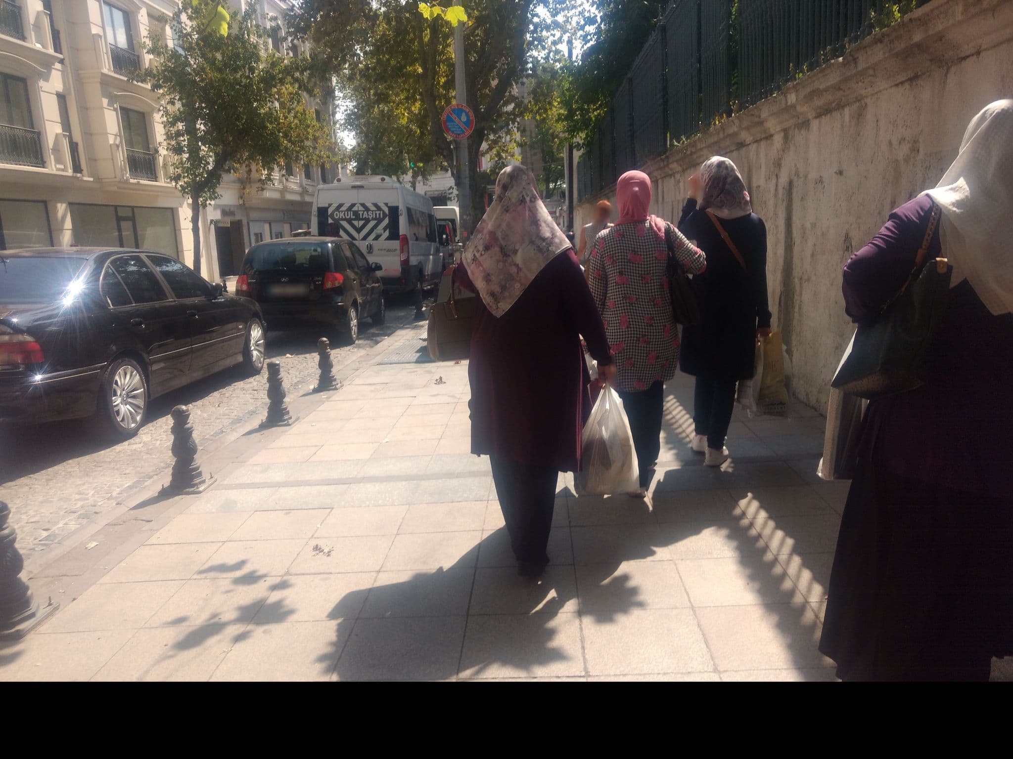 Street view near Arife Sultan Hotel, Sultanahmet