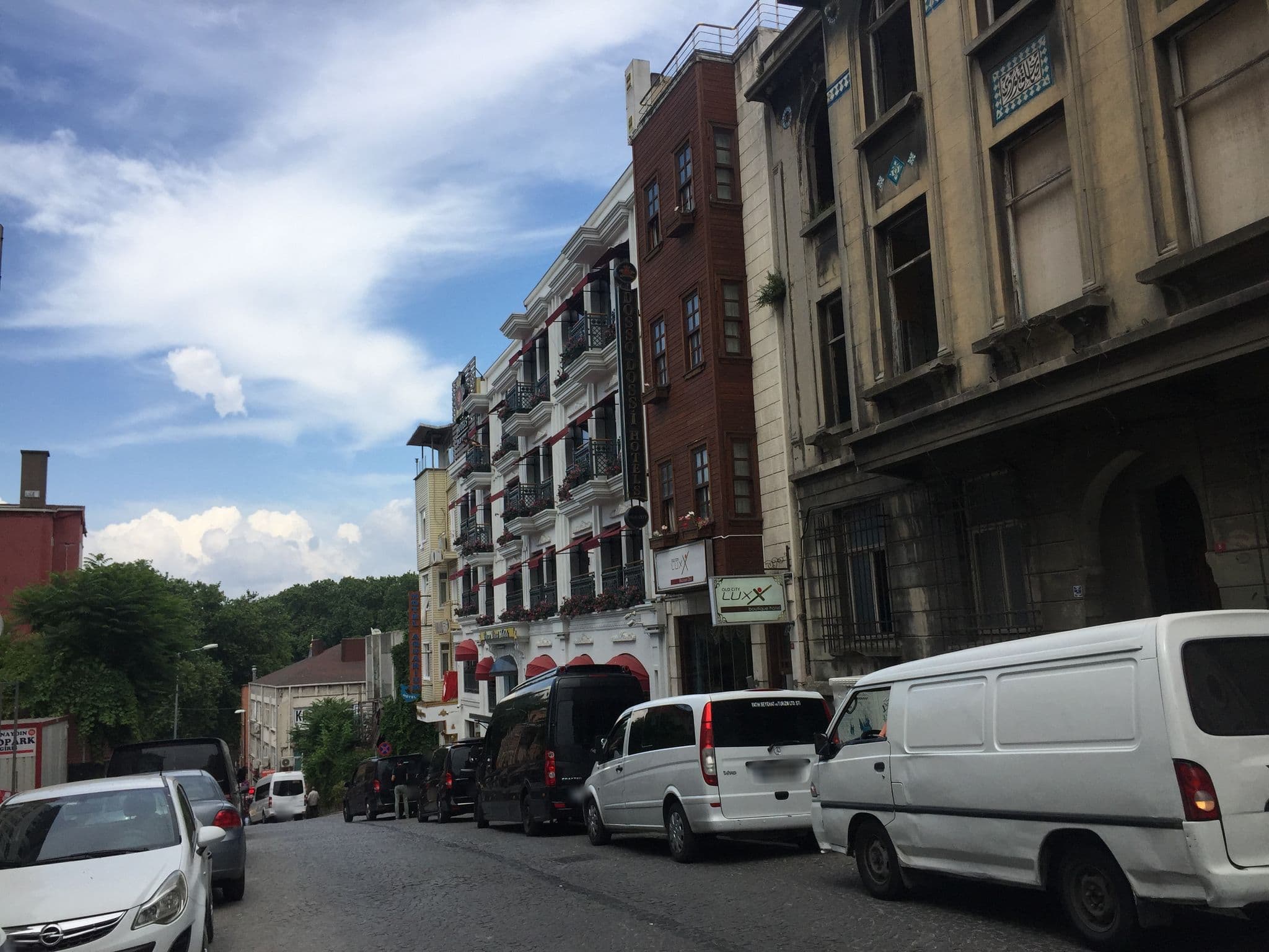 Street view near Dosso Dossi Hotels, Sultanahmet
