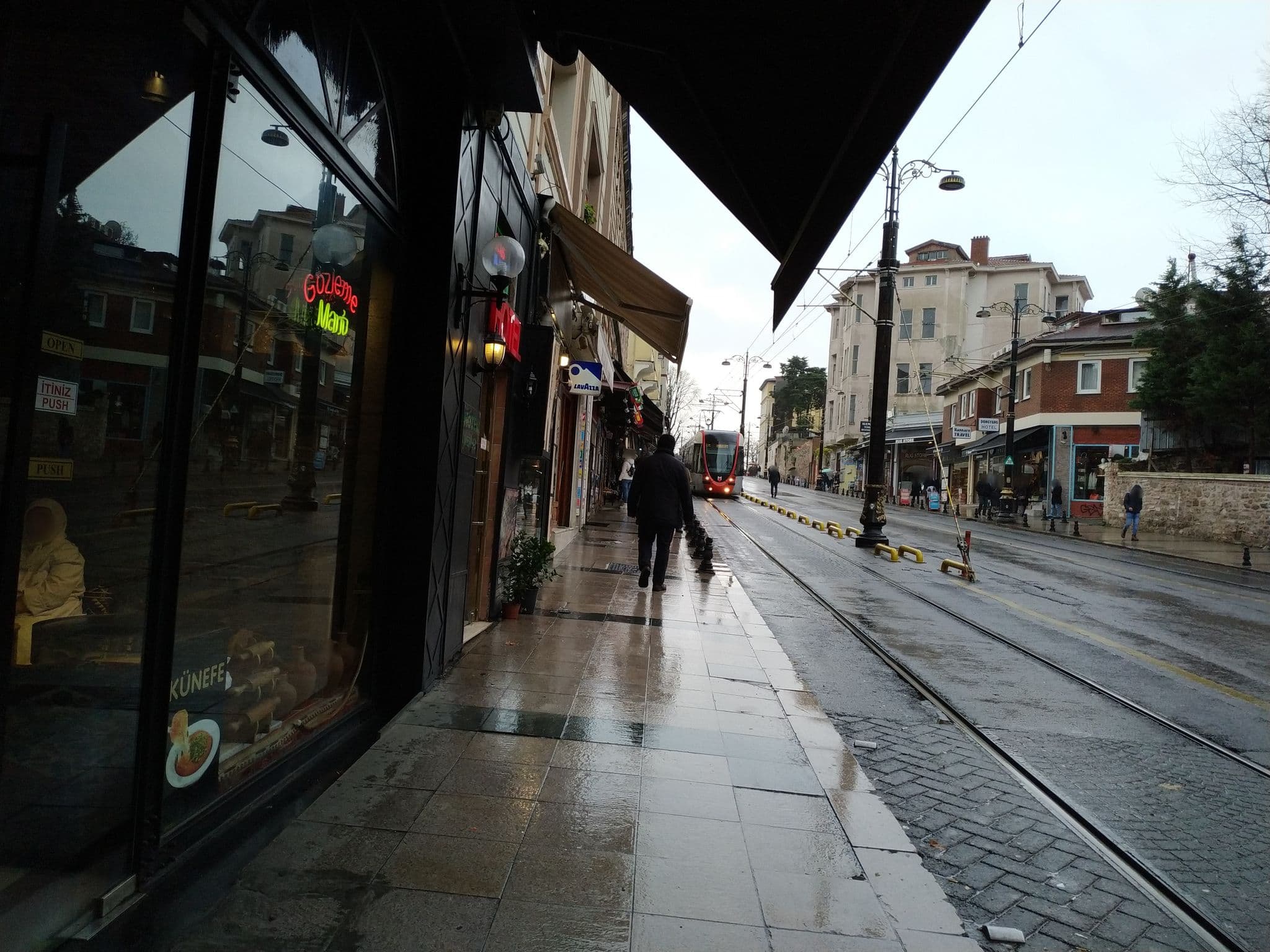 Street view near Merih Hotel, Sultanahmet — © uzungo (CC BY-SA · Mapillary)