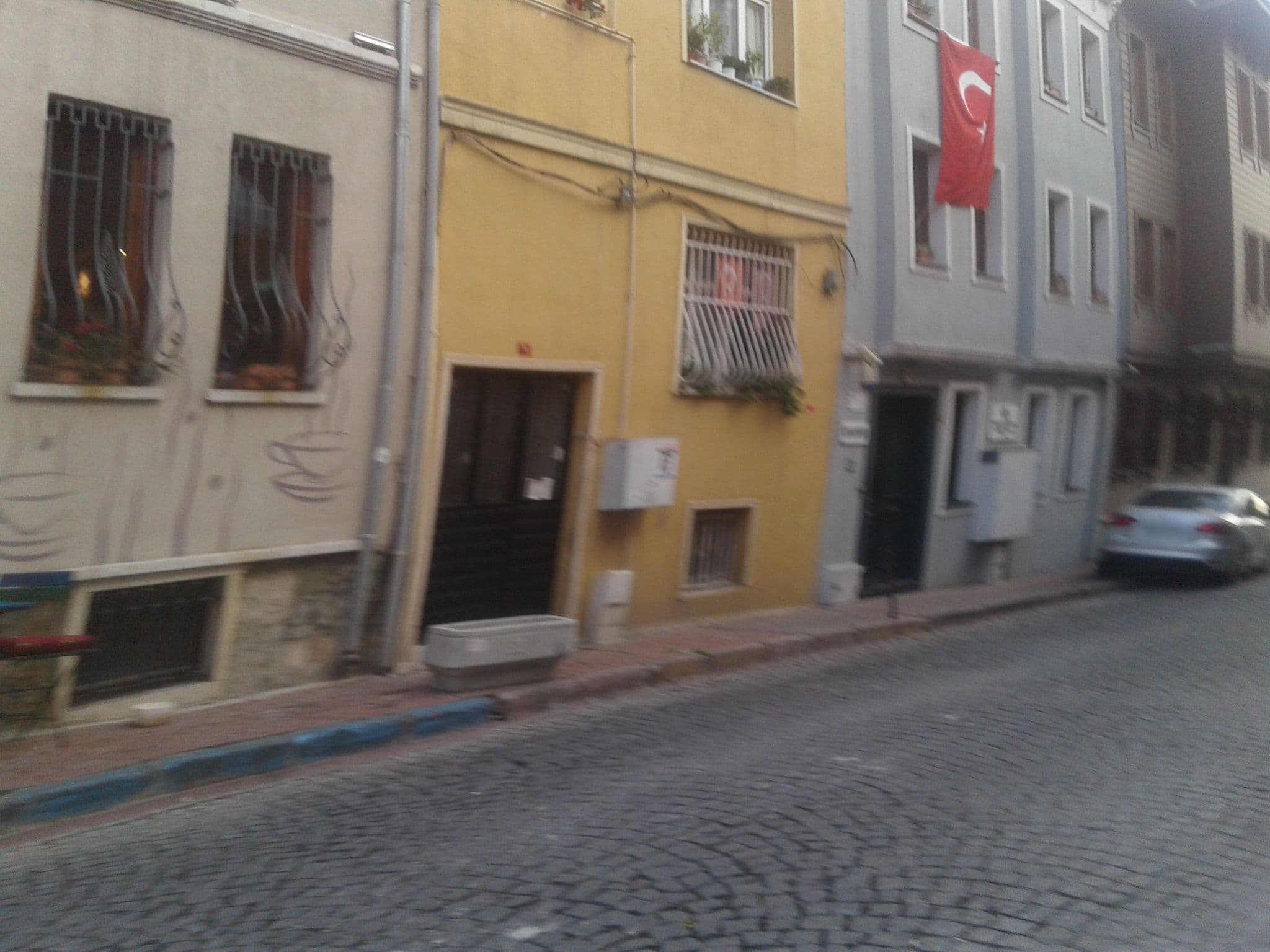 Street view near Dom Hotel, Sultanahmet