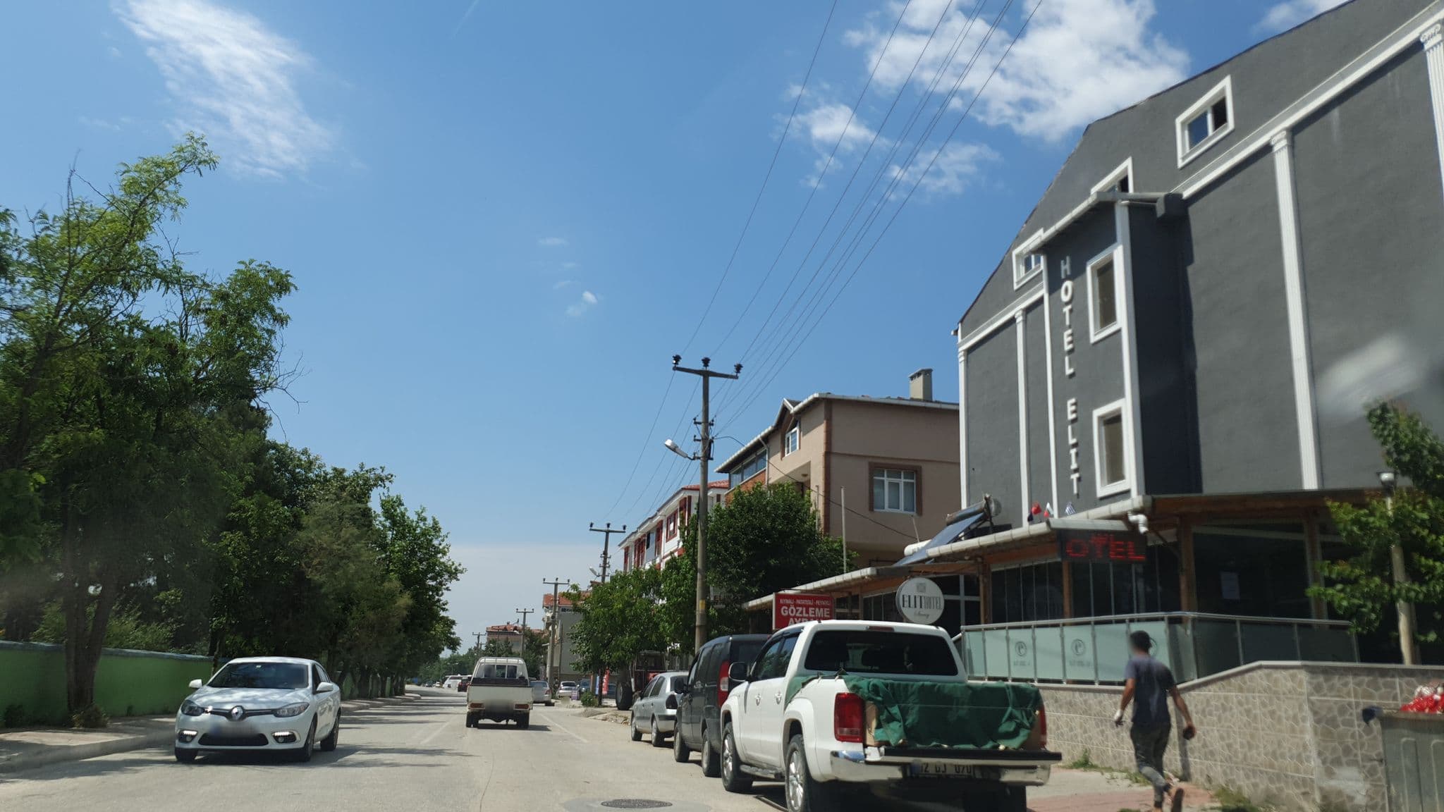 Street view near Elit Hotel, Çerkezköy — © sis651 (CC BY-SA · Mapillary)