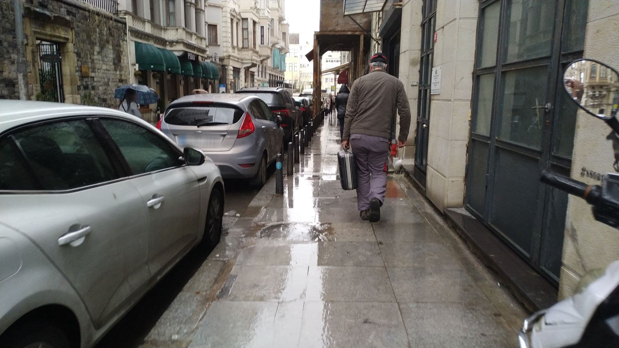 Street view near the pera hill, Eminönü
