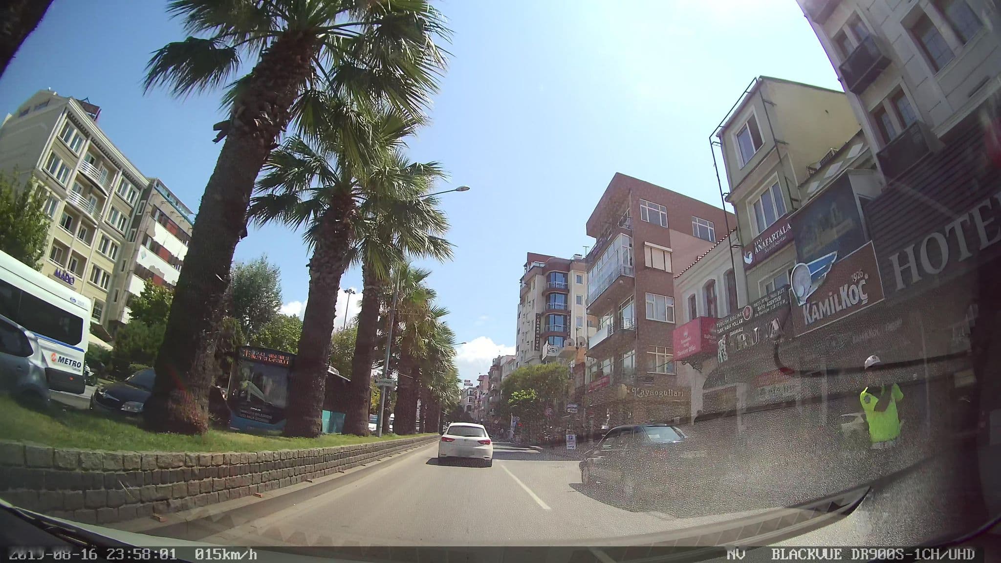 Street view near Artur Otel, Çanakkale — © yercizenler (CC BY-SA · Mapillary)
