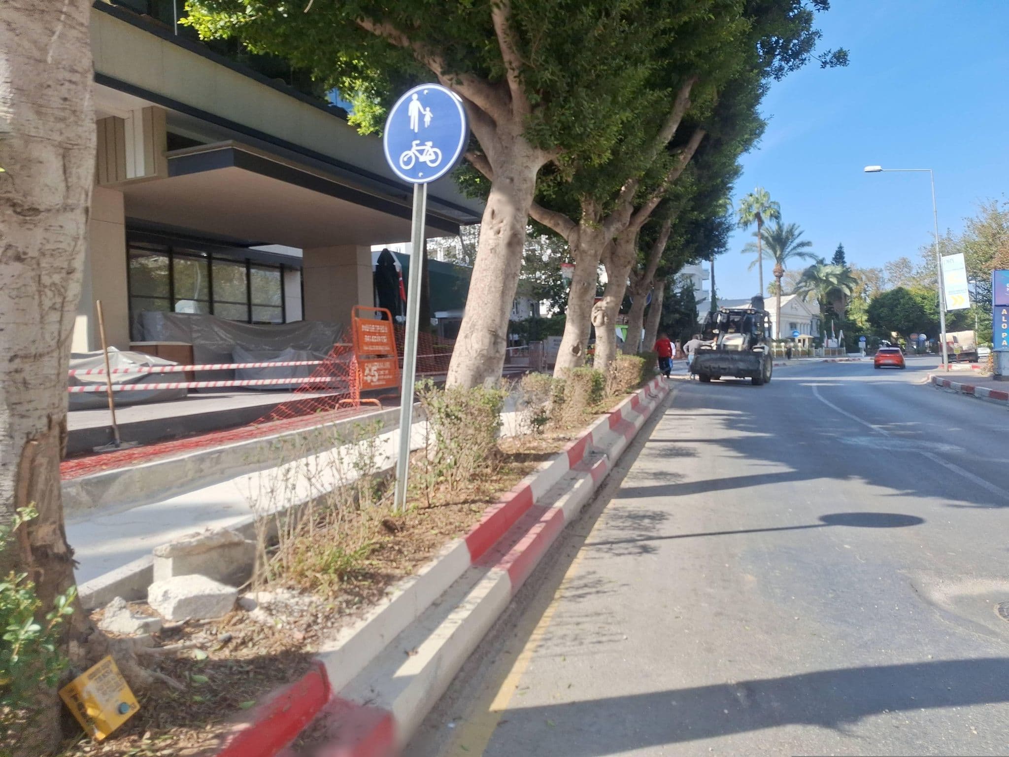 Street view near Antalya, Muratpaşa — © Guria (CC BY-SA · Mapillary)
