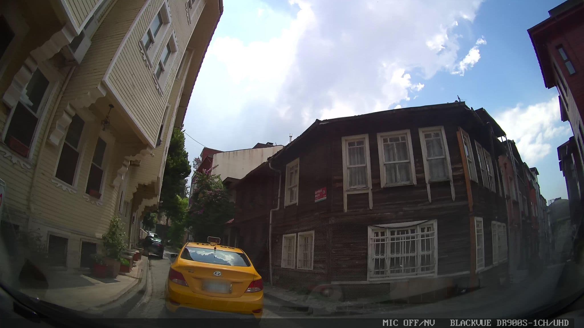 Street view near ATİLLA ÖZEFE HAOUSE, Sultanahmet — © asturksever (CC BY-SA · Mapillary)