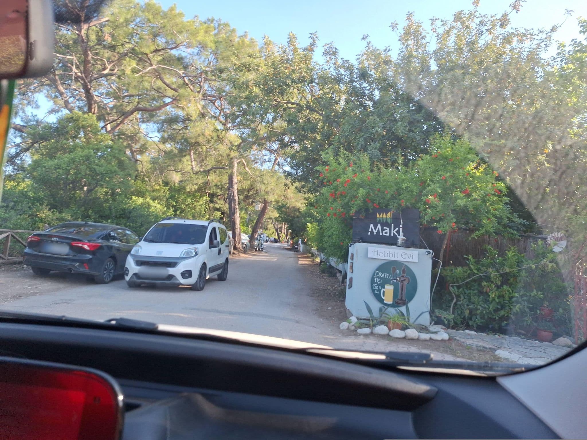 Street view near Hobbit Evi, Ulupınar — © Guria (CC BY-SA · Mapillary)