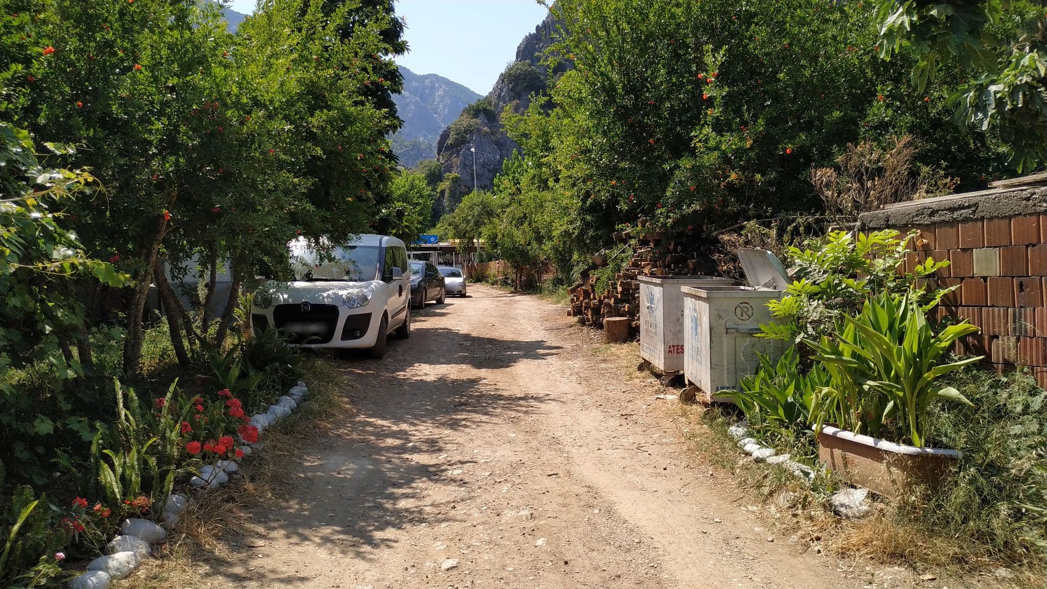 Street view near Ceylan Bungalow, Ulupınar — © limping (CC BY-SA · Mapillary)