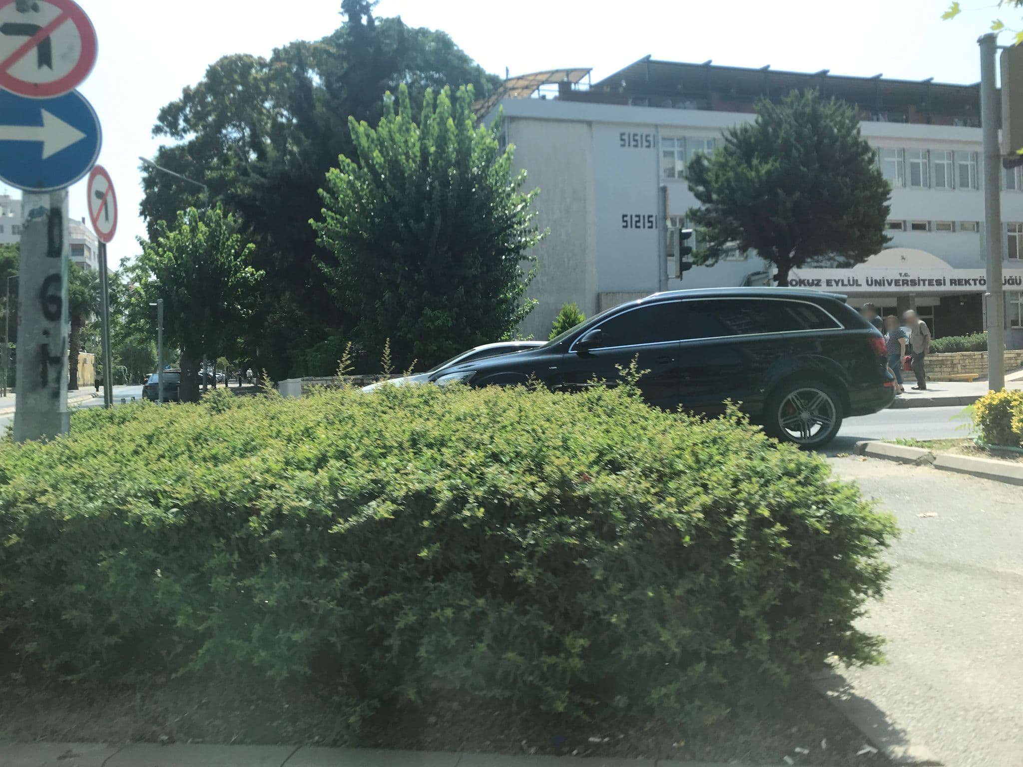 Street view near İzmir Palas, İzmir — © hderinoz (CC BY-SA · Mapillary)