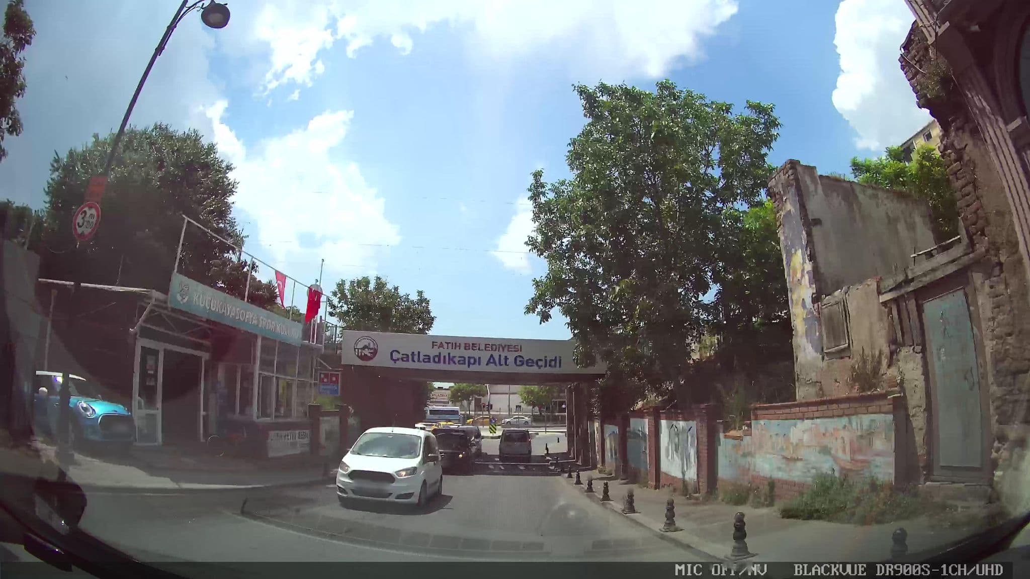 Street view near Boutique California, Sultanahmet