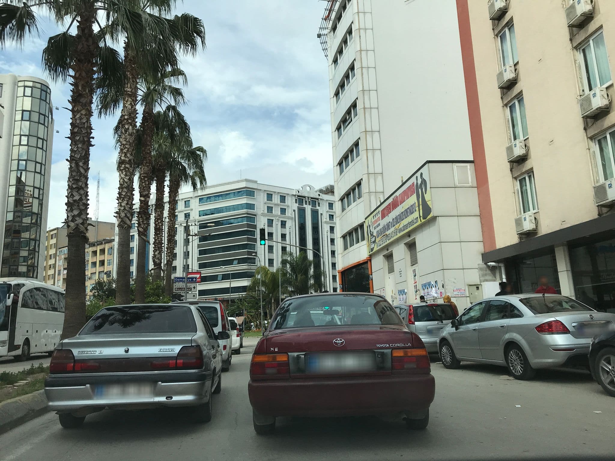 Street view near Hosta Otel, Adana — © hderinoz (CC BY-SA · Mapillary)