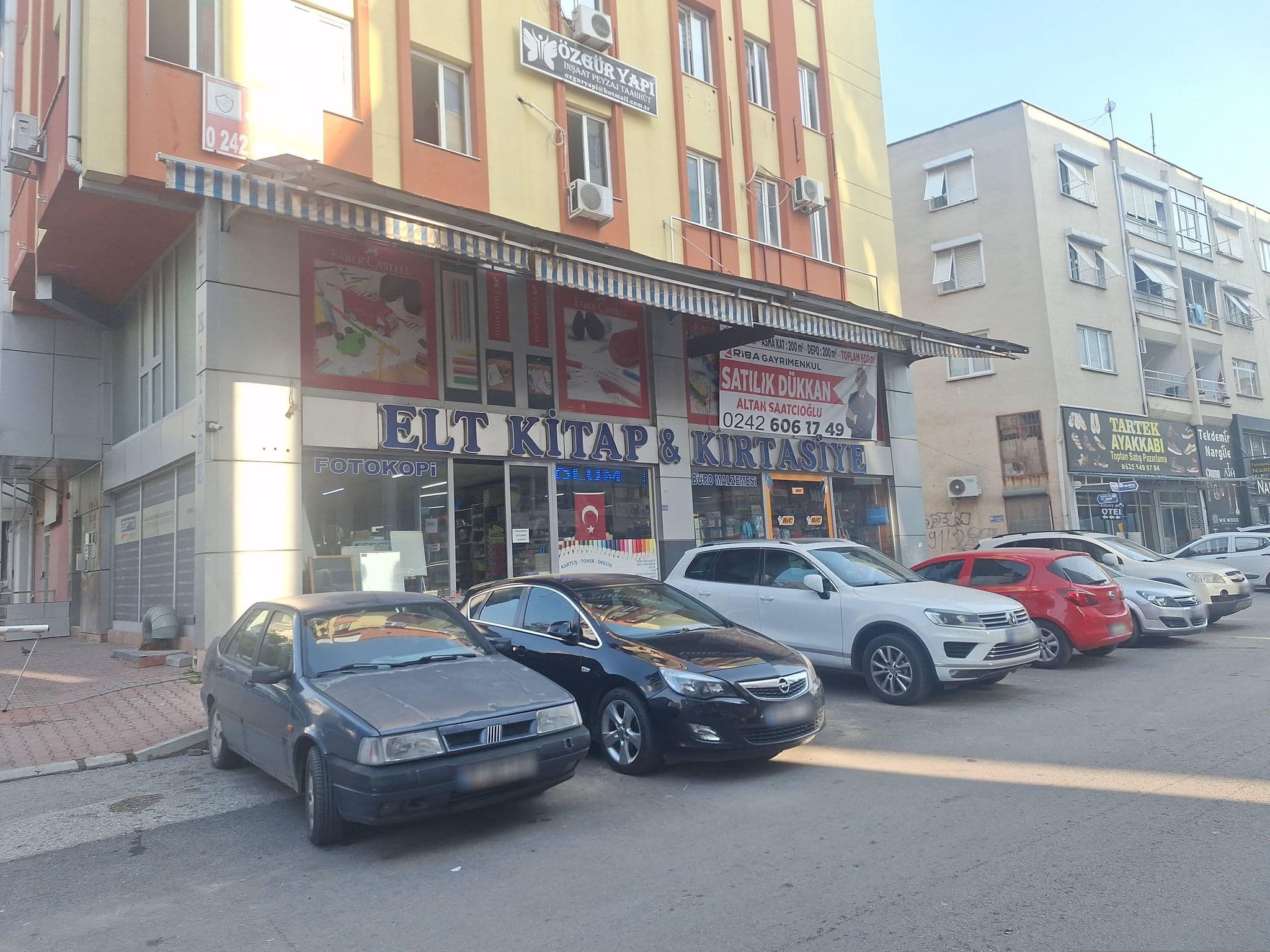 Street view near Özgür Hotel, Antalya