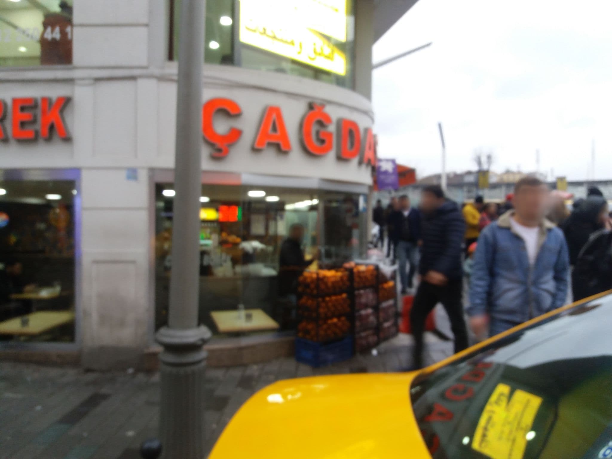 Street view near Pera Luna Hotel, Eminönü — © asturksever (CC BY-SA · Mapillary)