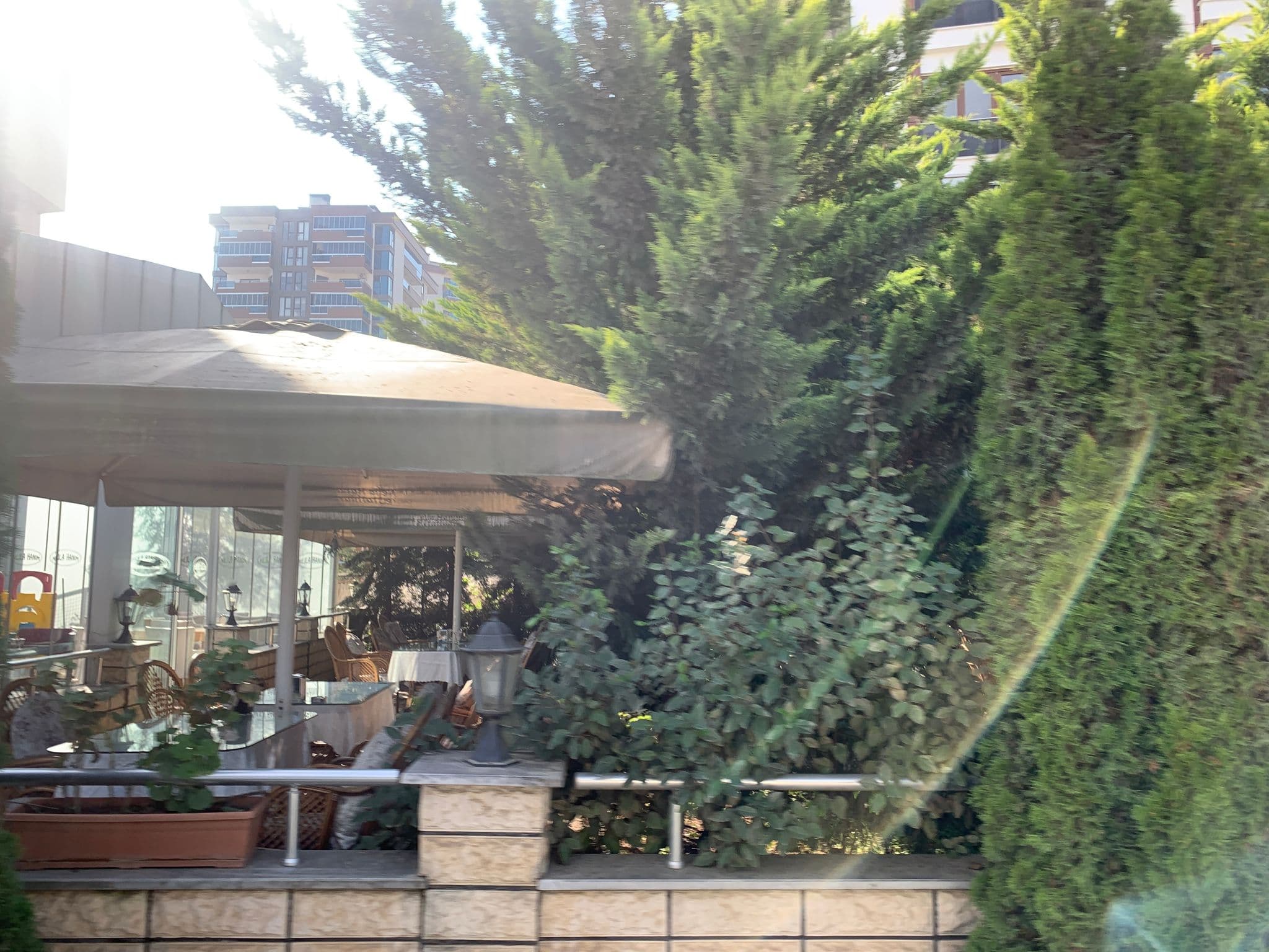 Street view near Canbakkal Luxury Suites, Yomra — © robot8a (CC BY-SA · Mapillary)