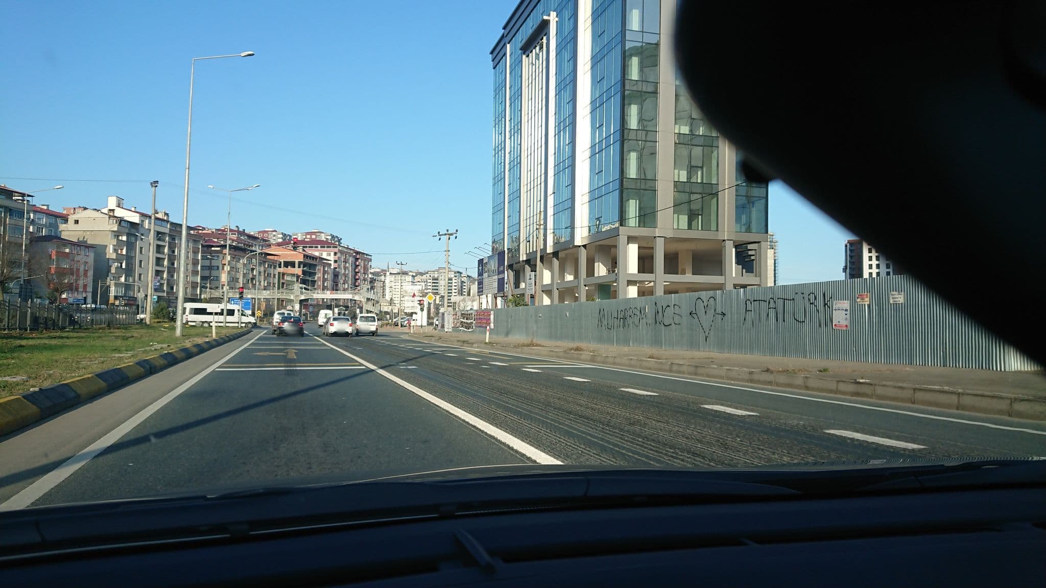 Street view near Trabzon Marina Green Residence & Hotel, Yomra — © kubikanber (CC BY-SA · Mapillary)