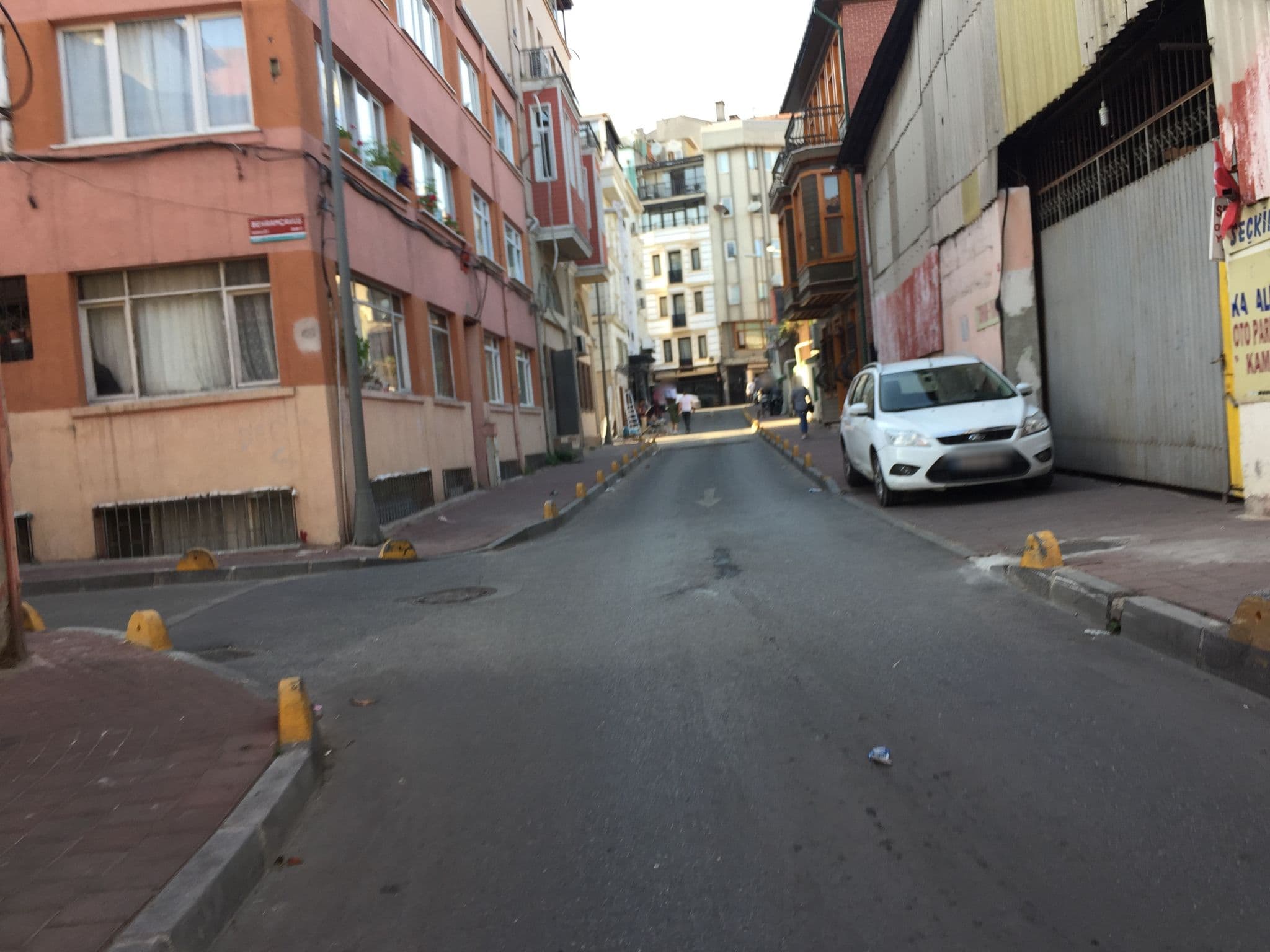 Street view near White Palace Hotel, Sultanahmet