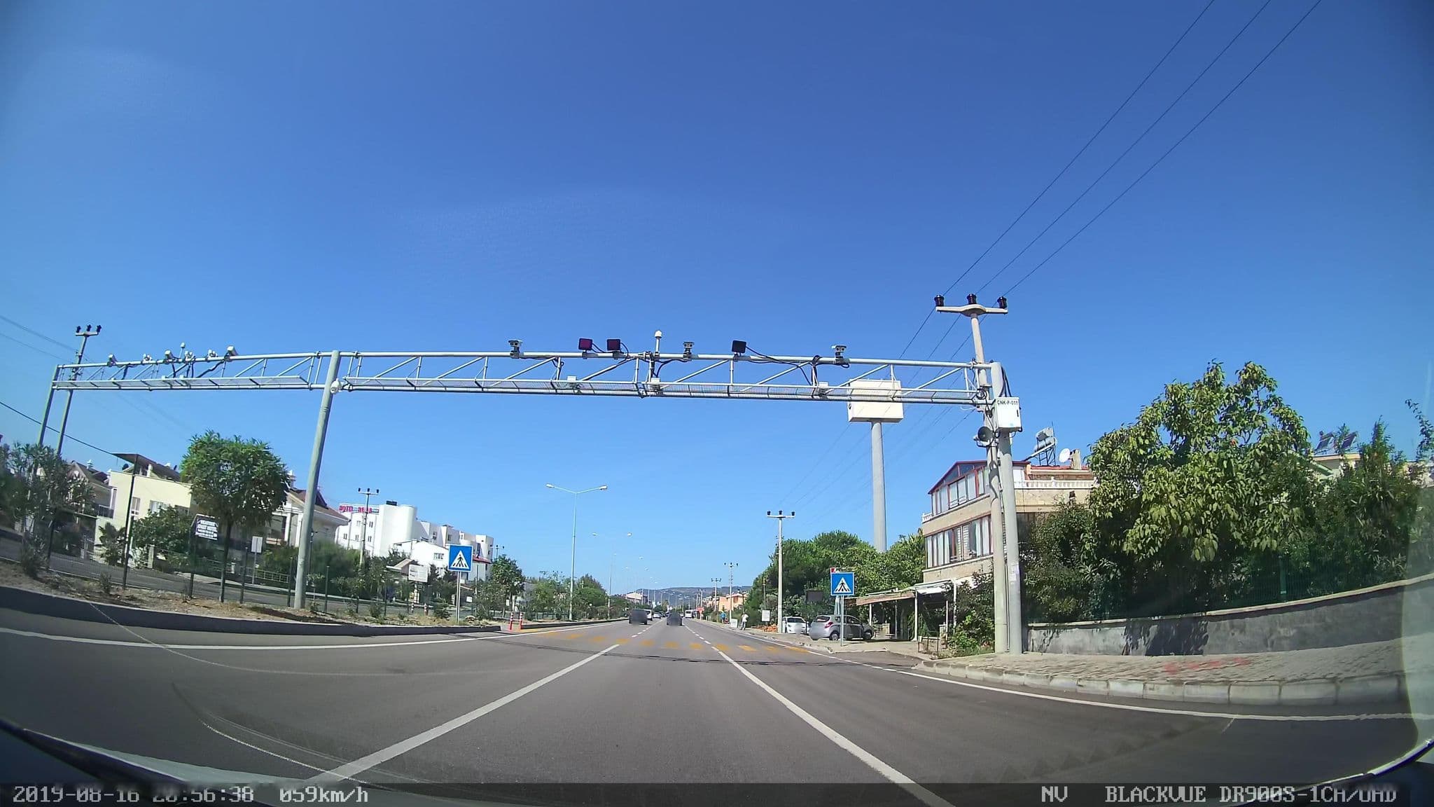 Street view near Akıncılar Pansiyon, Altınoluk — © yercizenler (CC BY-SA · Mapillary)