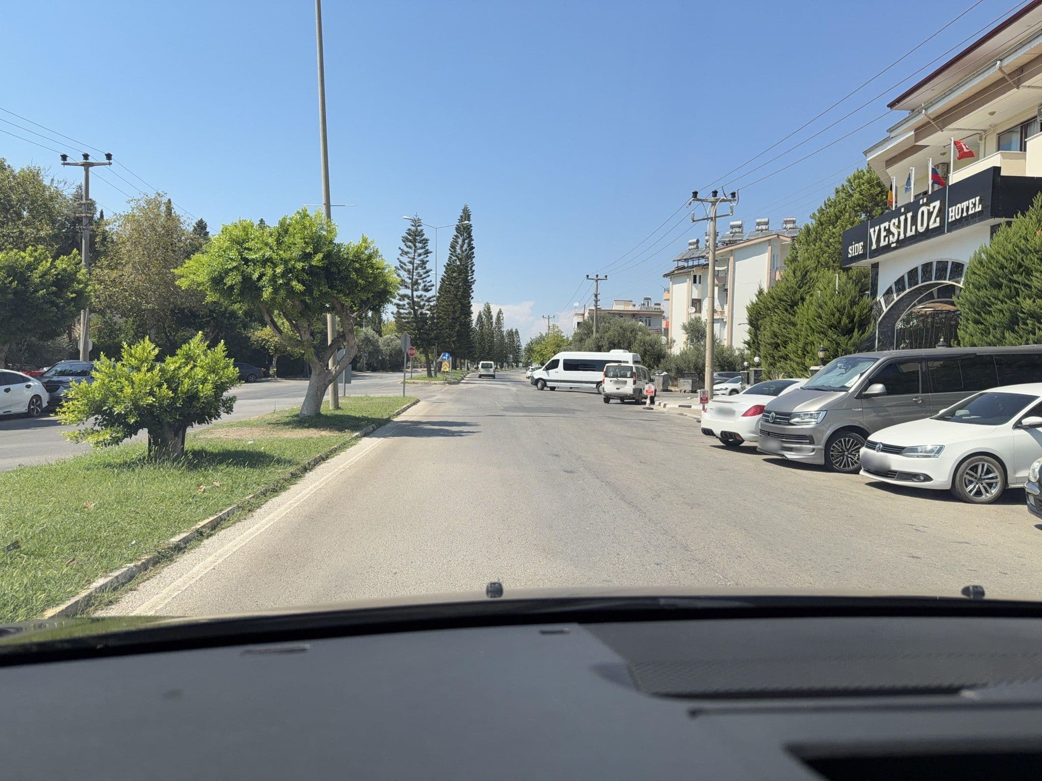 Street view near side yeṣilöz hotel, Side — © wasd42 (CC BY-SA · Mapillary)