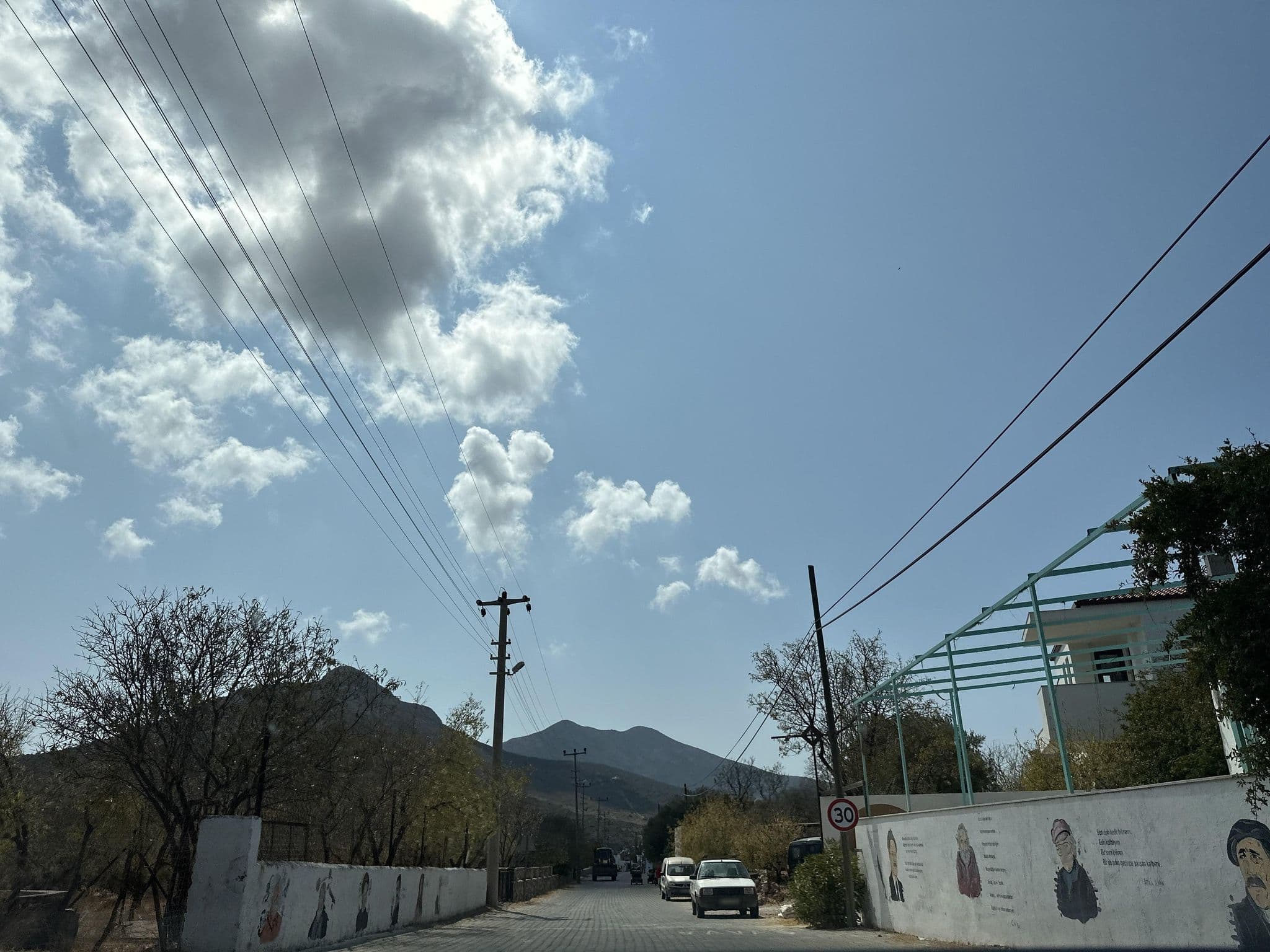 Street view near Yazgulu apart, Datça — © asturksever (CC BY-SA · Mapillary)