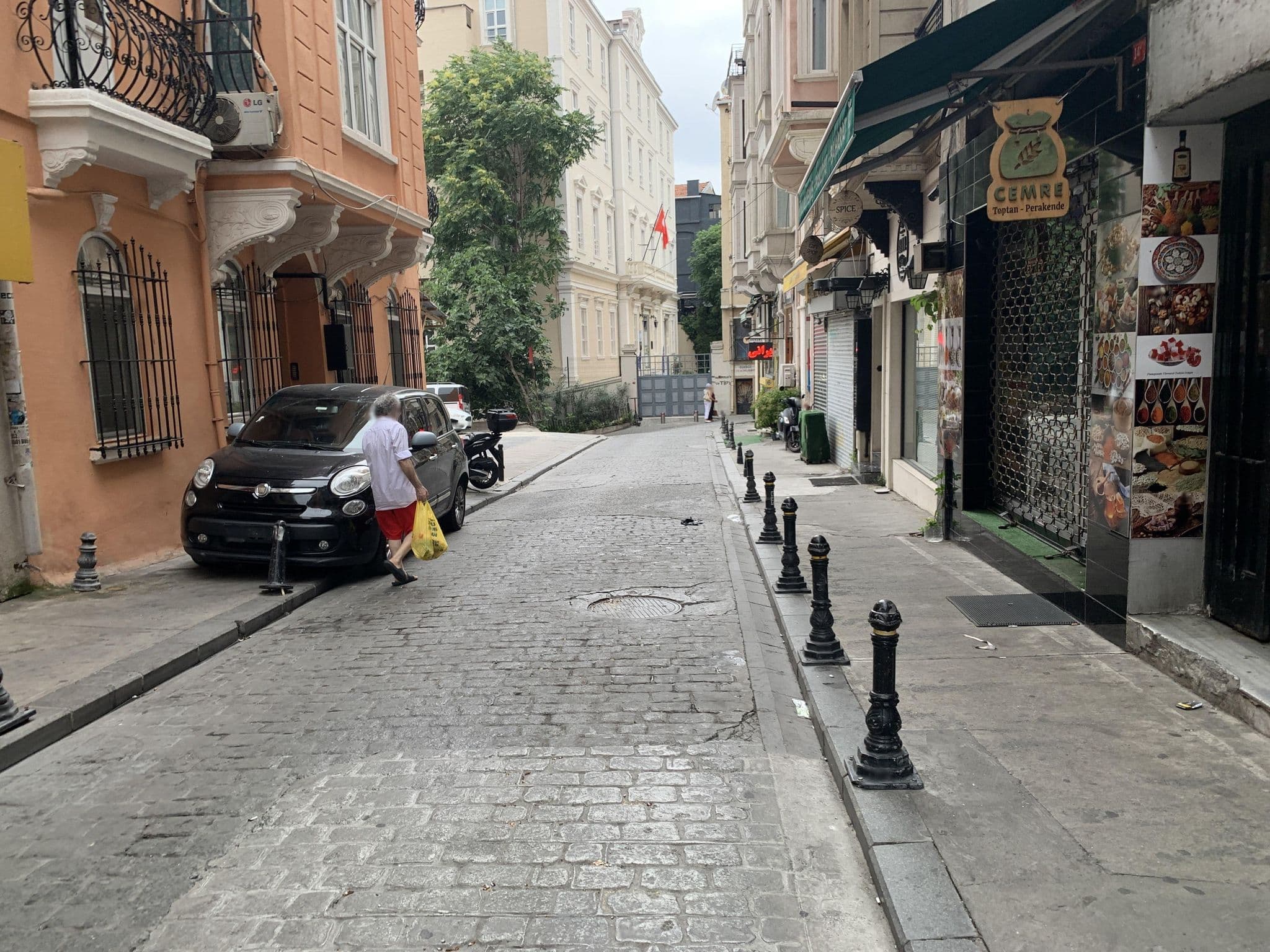 Street view near taxim cool, Eminönü — © robot8a (CC BY-SA · Mapillary)
