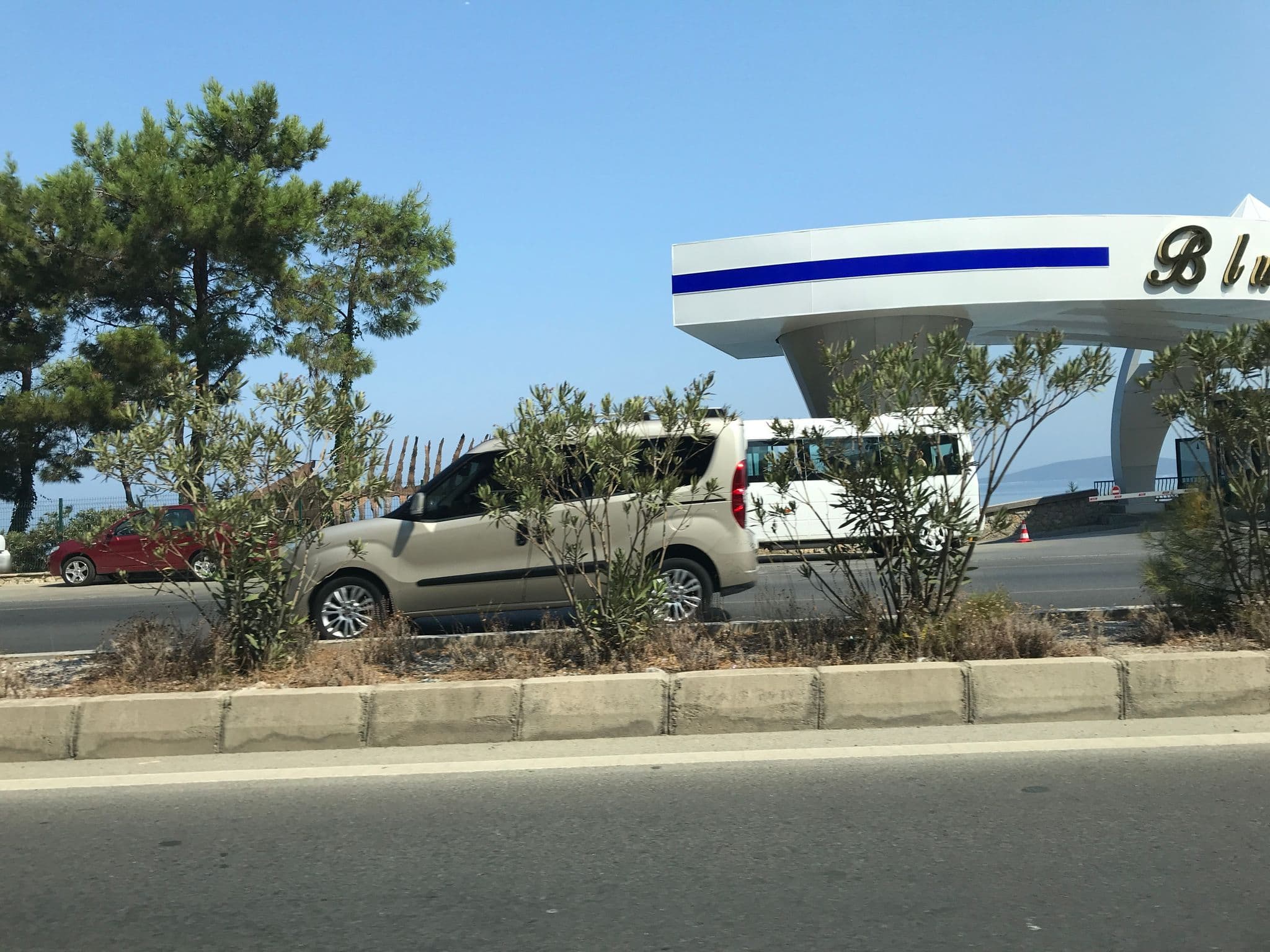 Street view near Blue dreams, Bodrum — © hderinoz (CC BY-SA · Mapillary)