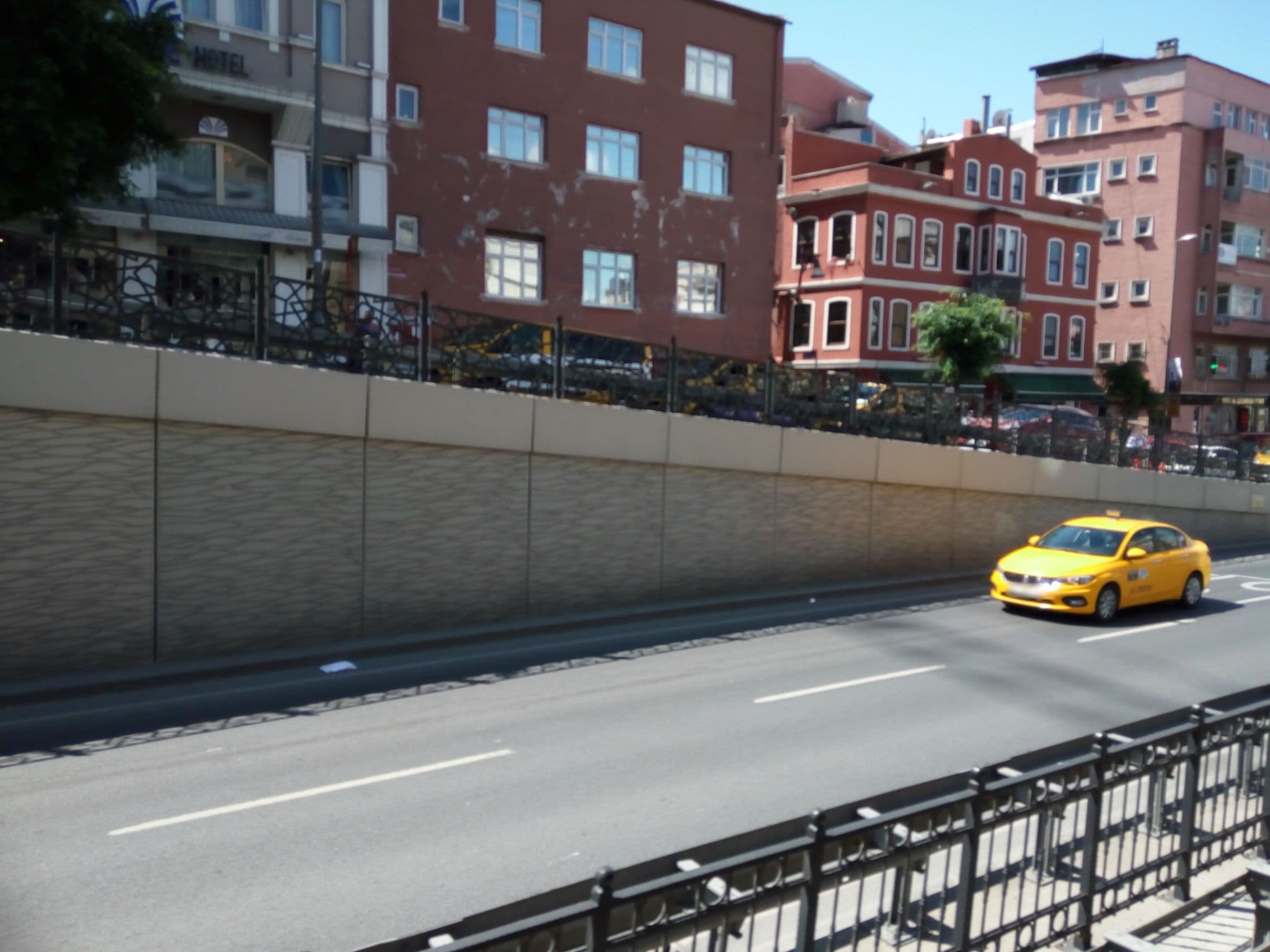 Street view near Kartal Palace Hotel, Eminönü — © mapfool (CC BY-SA · Mapillary)