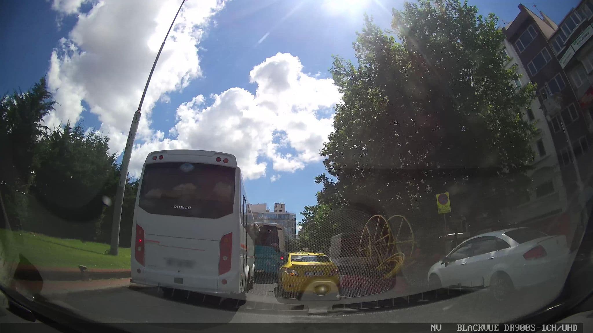 Street view near Aram Nenessa Hotel, Istanbul