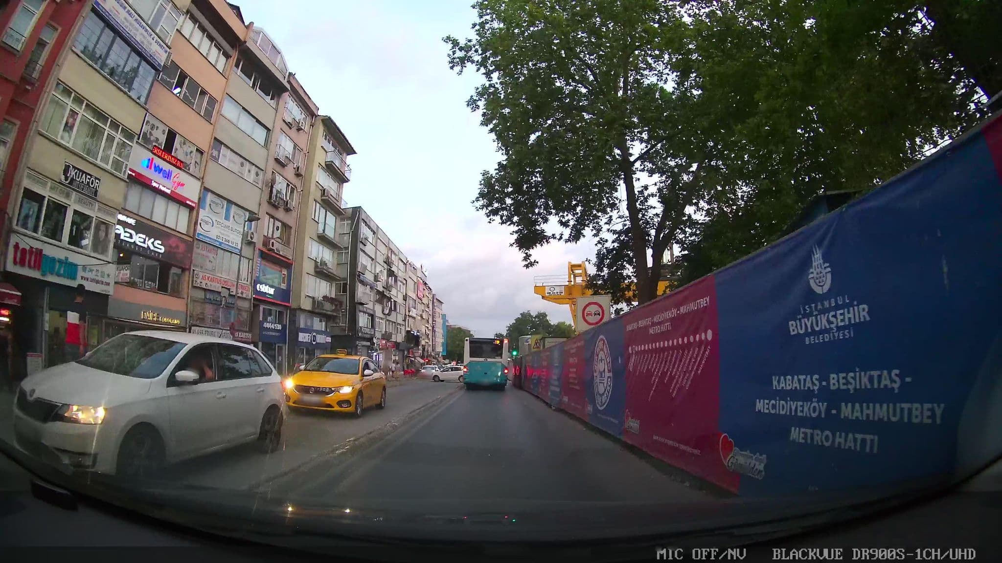 Street view near Royal Suites Hotel, Yıldız — © asturksever (CC BY-SA · Mapillary)