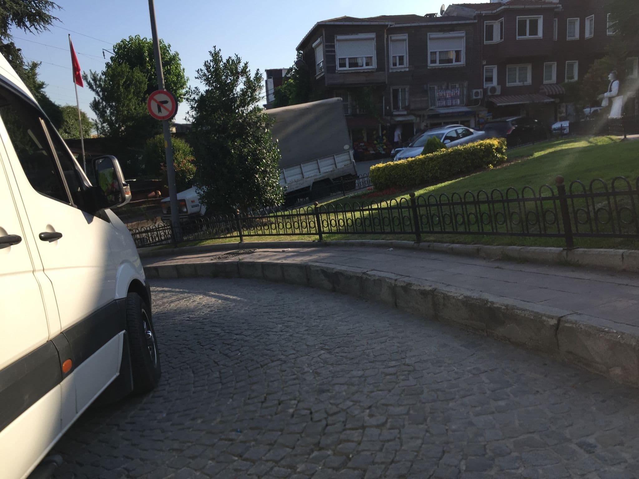 Street view near İpekyolu Otel, Sultanahmet