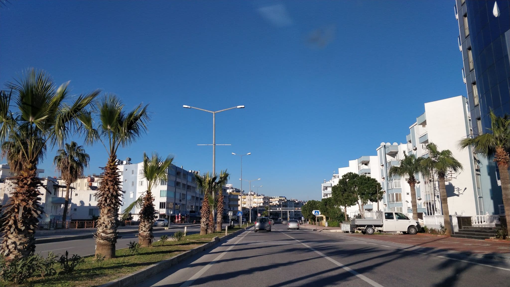Street view near Clup Efes Otel, Atakent — © kasar (CC BY-SA · Mapillary)