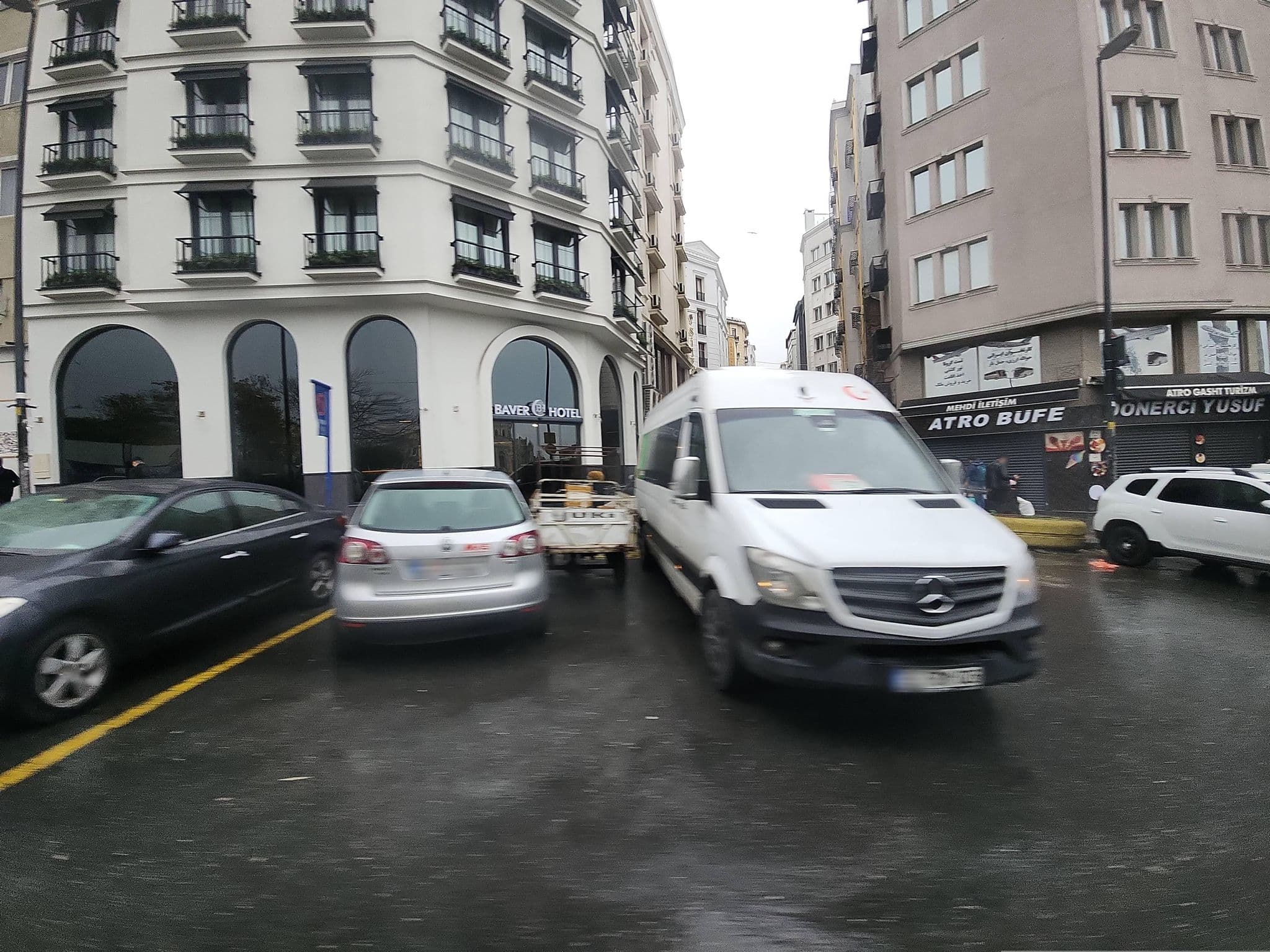 Street view near Silvana, Istanbul