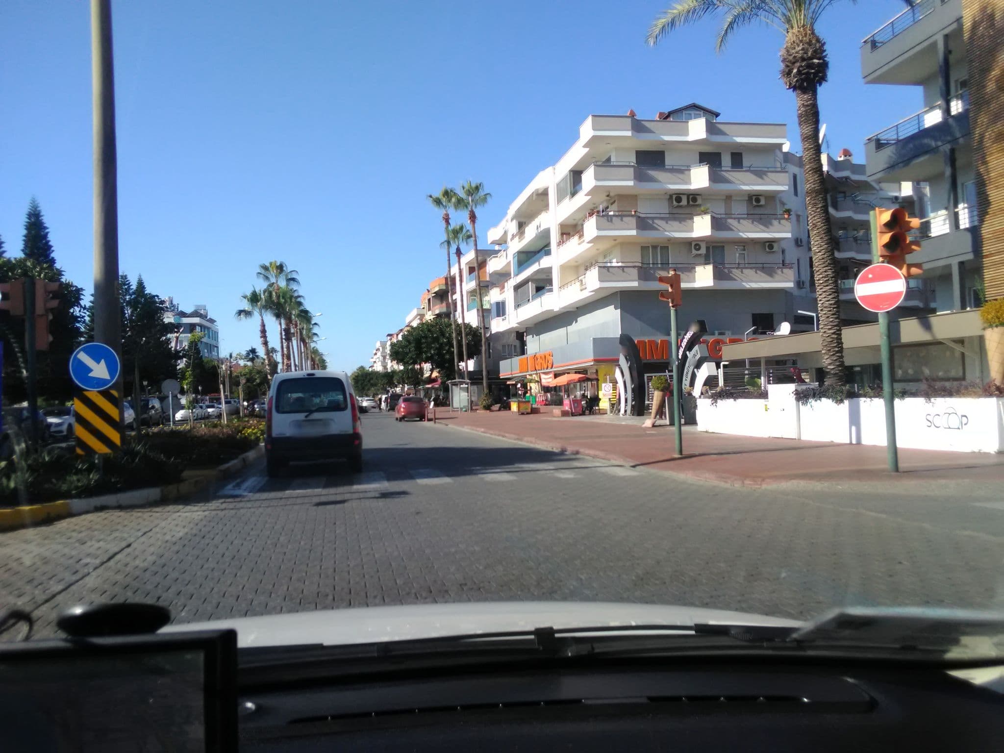 Street view near Büyük Otel, Alanya — © andershl (CC BY-SA · Mapillary)