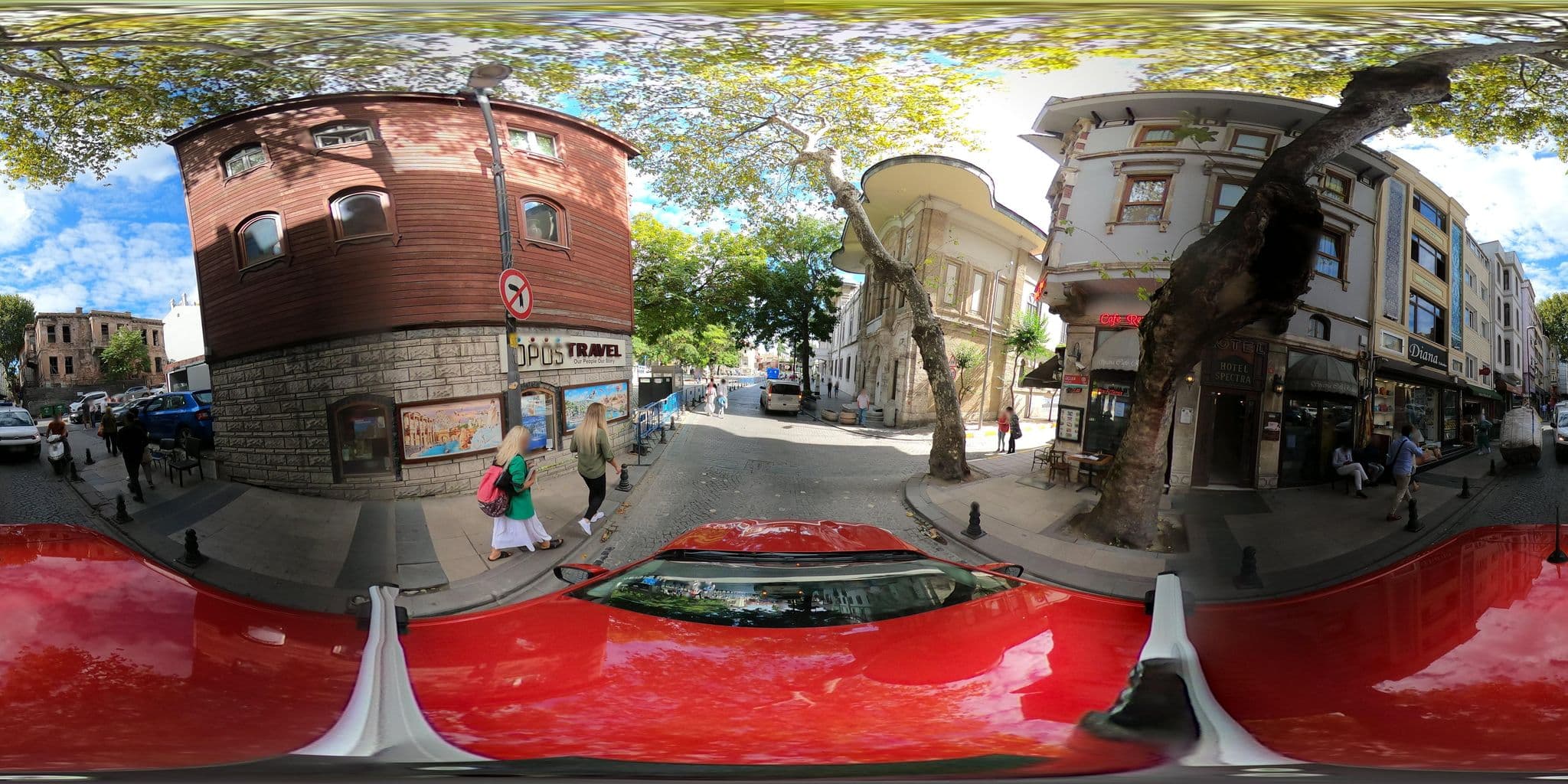 Street view near Alzer, Sultanahmet — © ademturkmen (CC BY-SA · Mapillary)