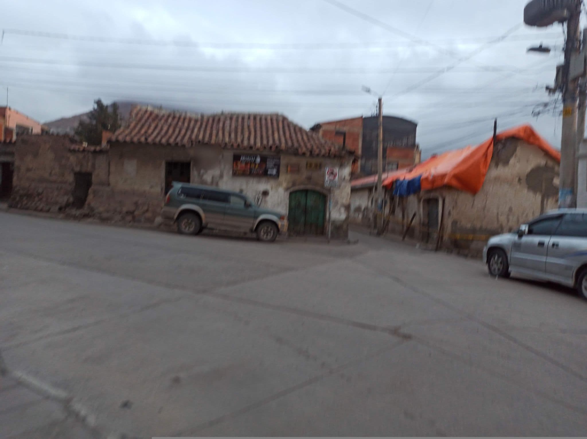 Street view near Hostal Cerro Rico Velasco, Potosí — © juanfajardobo (CC BY-SA · Mapillary)