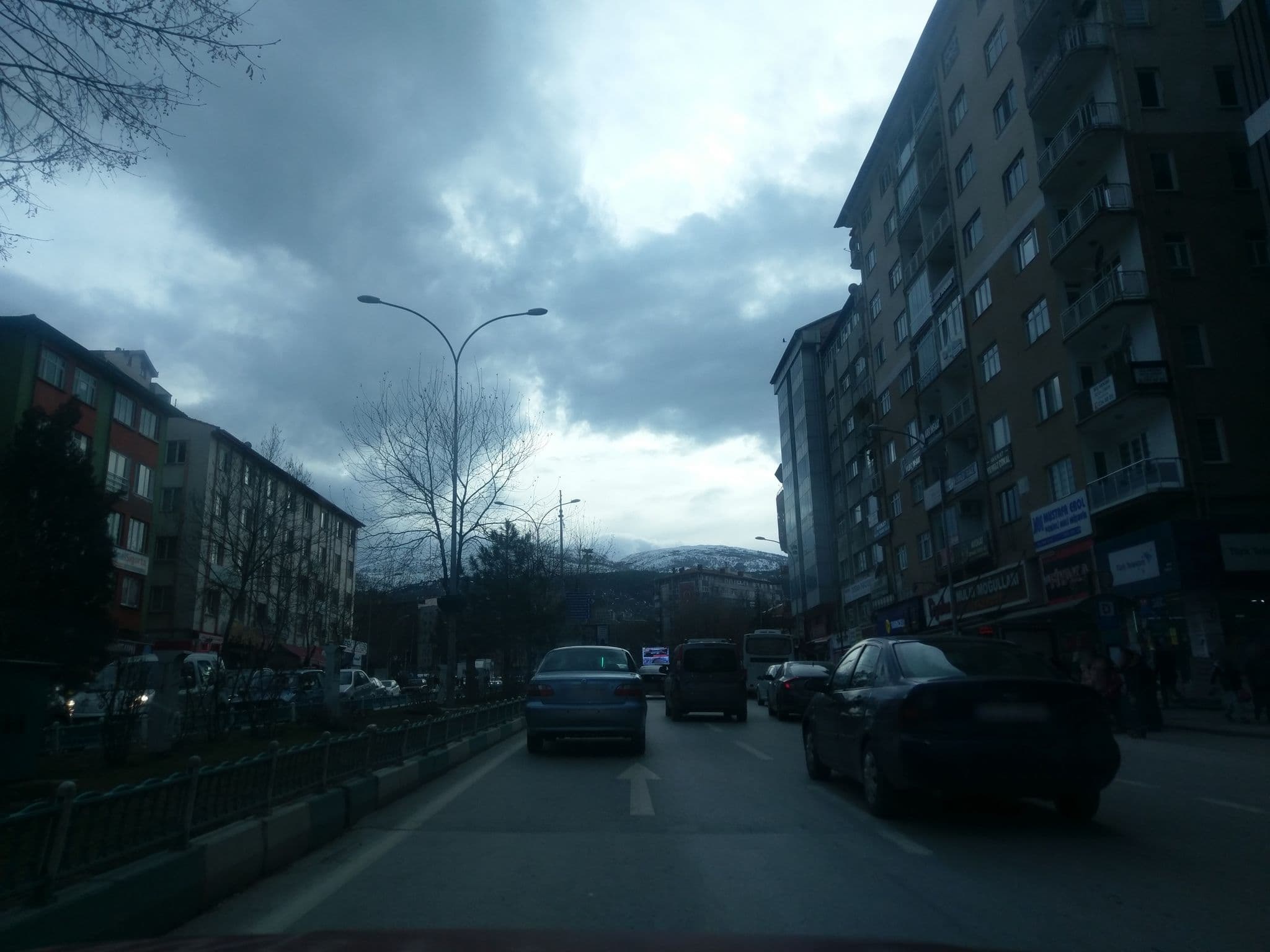 Street view near Hilton Garden Inn Kutahya, Kütahya — © ozkanilyasaksu (CC BY-SA · Mapillary)