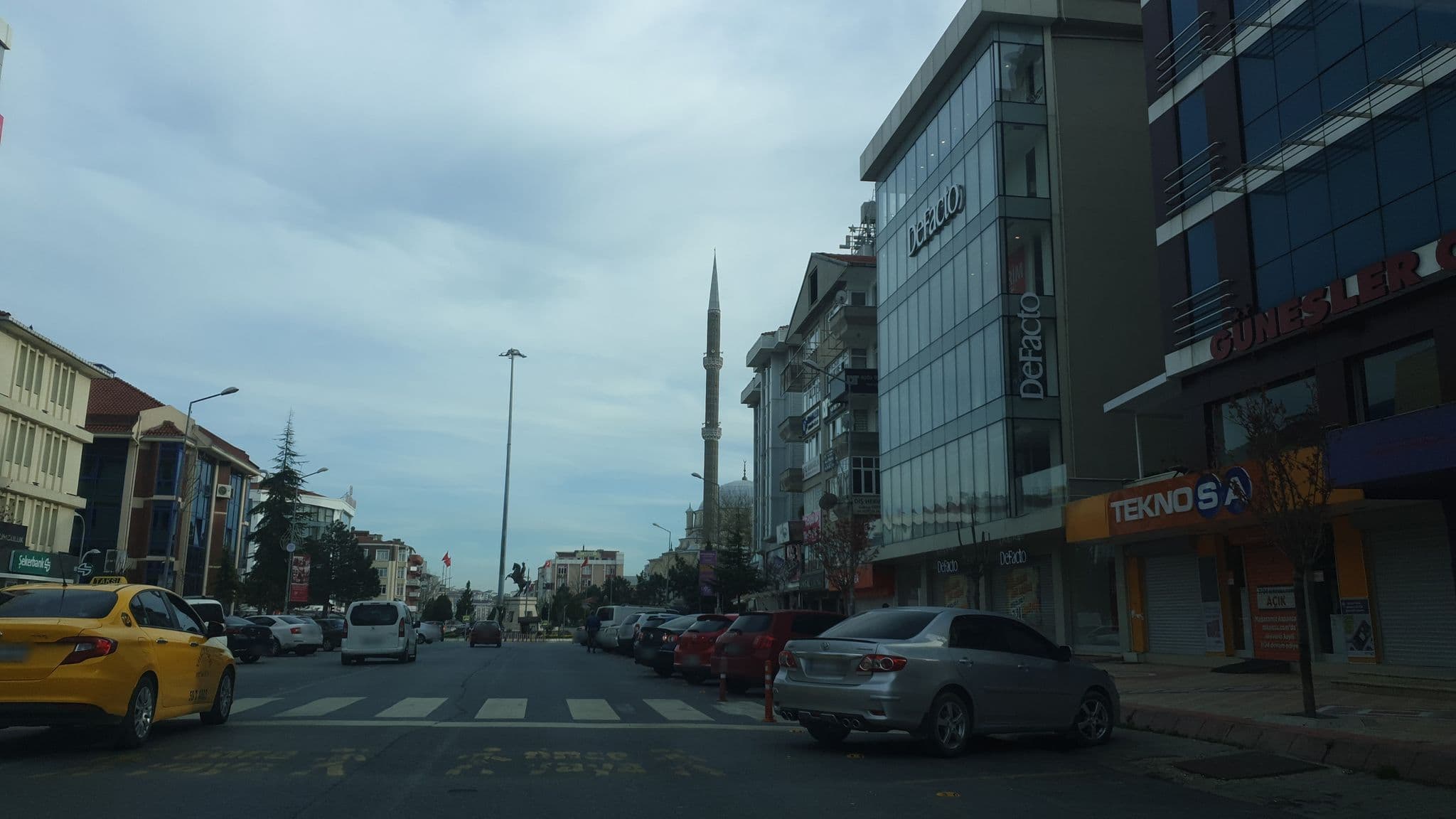 Street view near Güneşler Hotel, Çerkezköy — © mcamlica (CC BY-SA · Mapillary)