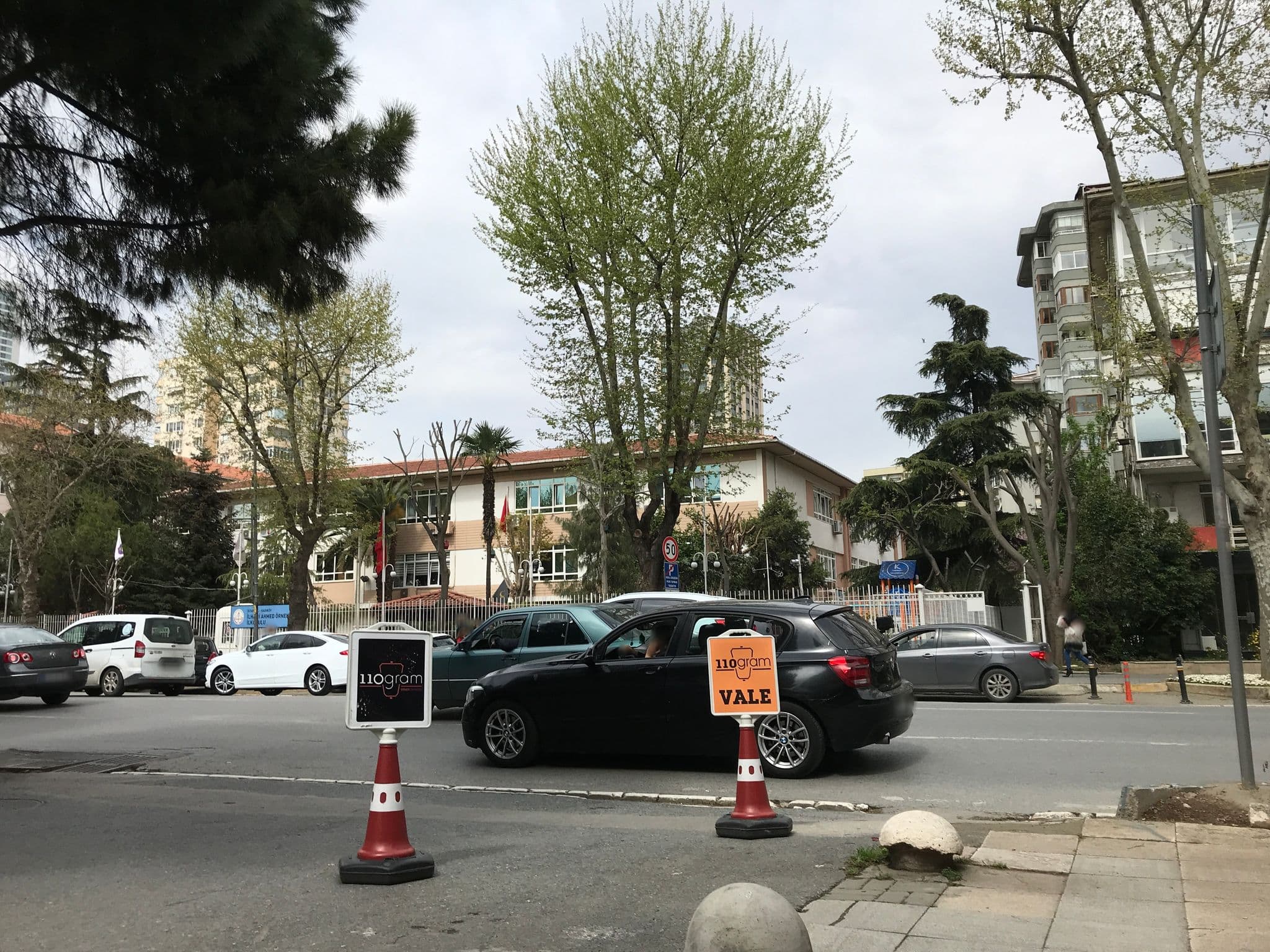 Street view near A11 Hotel Cadde, Ataşehir — © hderinoz (CC BY-SA · Mapillary)