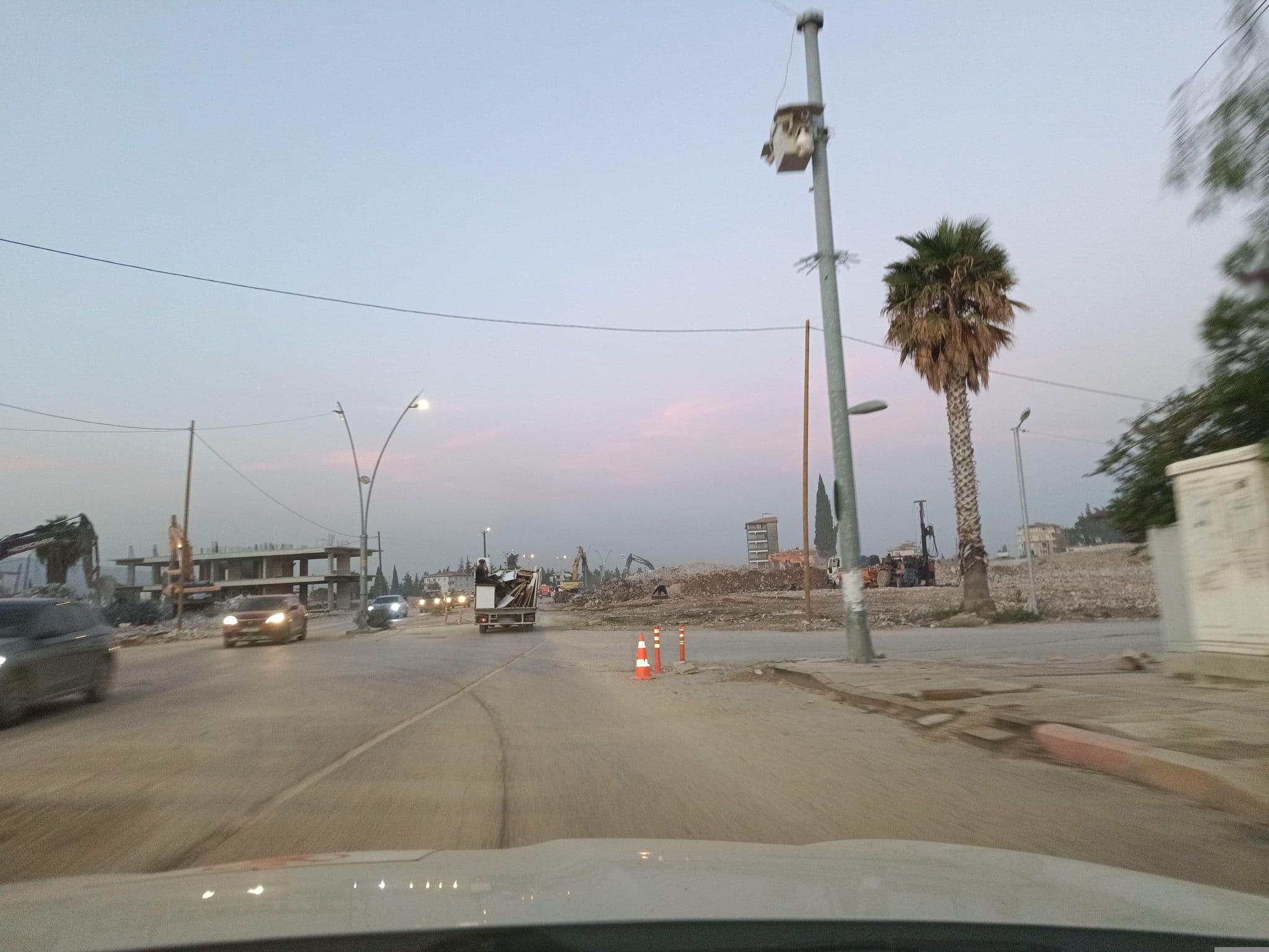 Street view near Antakya Öğretmen Evi, Antakya — © meryem (CC BY-SA · Mapillary)