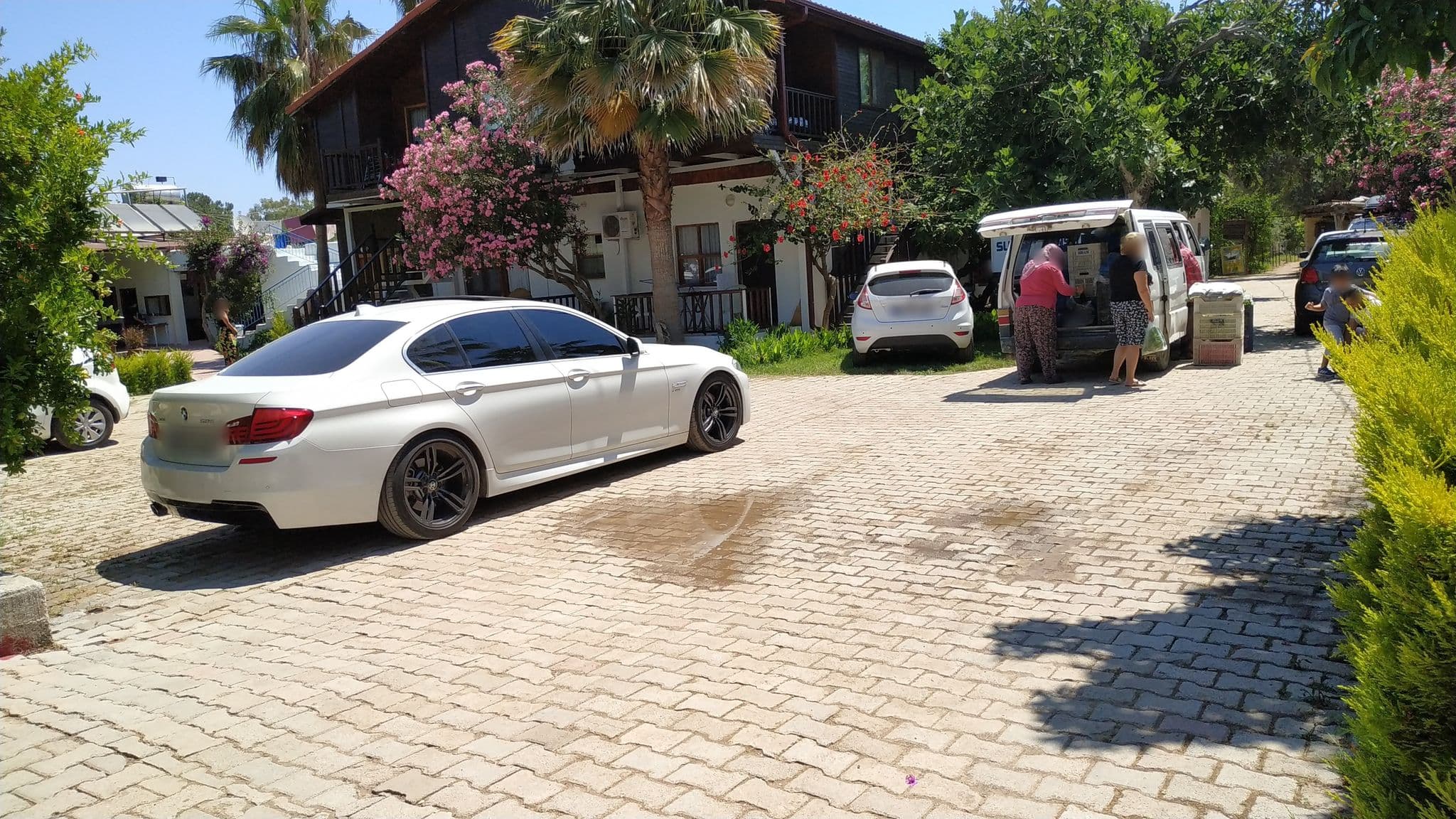 Street view near Palm Konak Apart Hotel, Ulupınar — © limping (CC BY-SA · Mapillary)