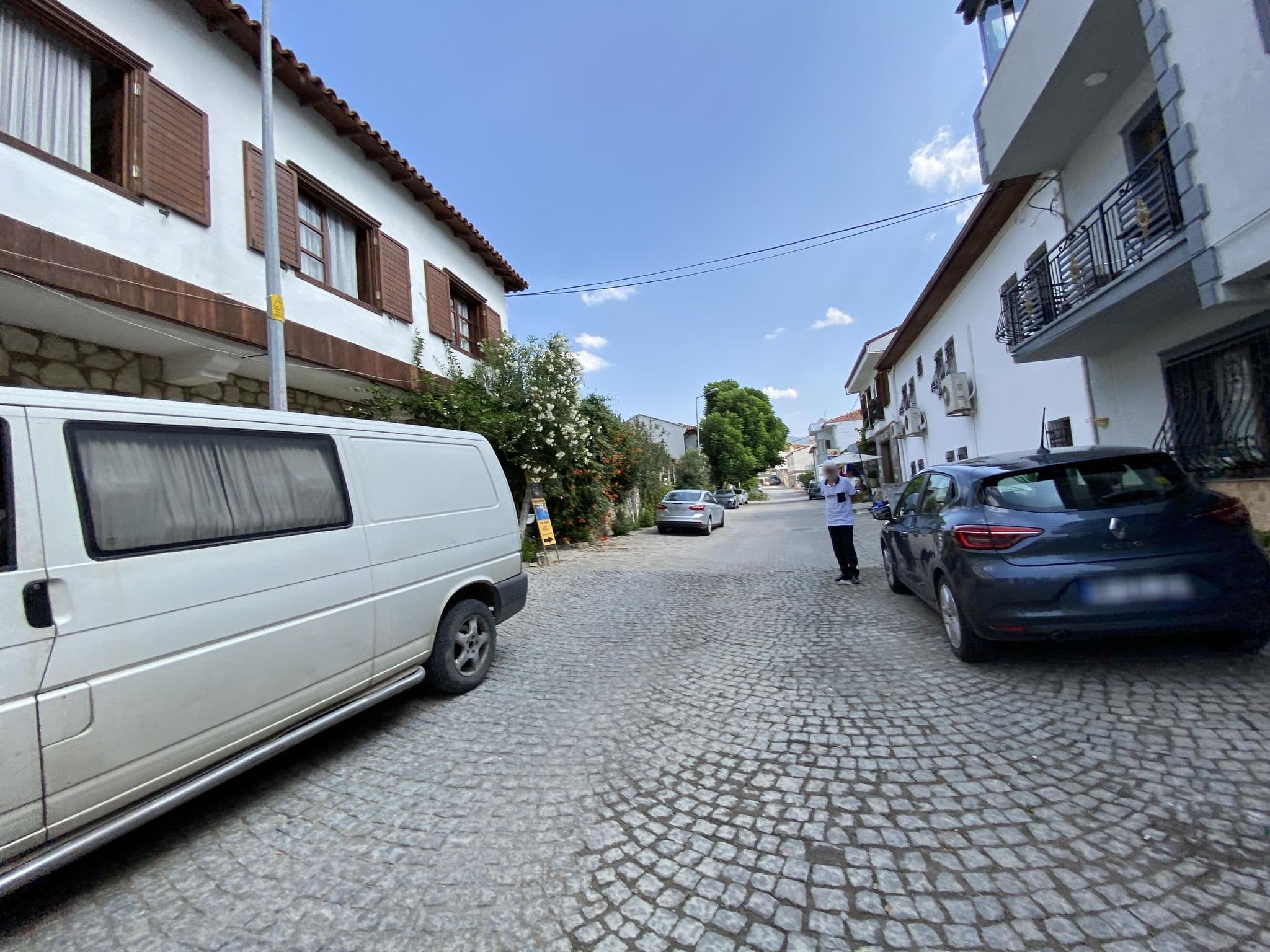 Street view near Rebetika, Selçuk — © asturksever (CC BY-SA · Mapillary)