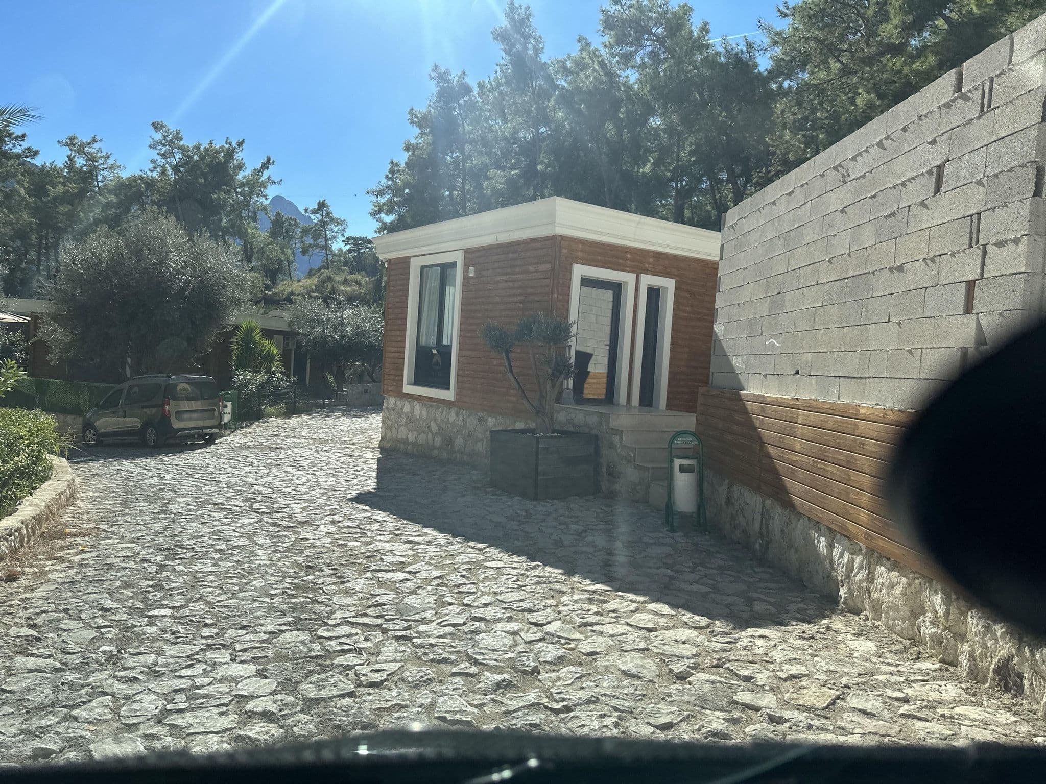 Street view near Silyan Villas, Bahtılı — © wasd42 (CC BY-SA · Mapillary)