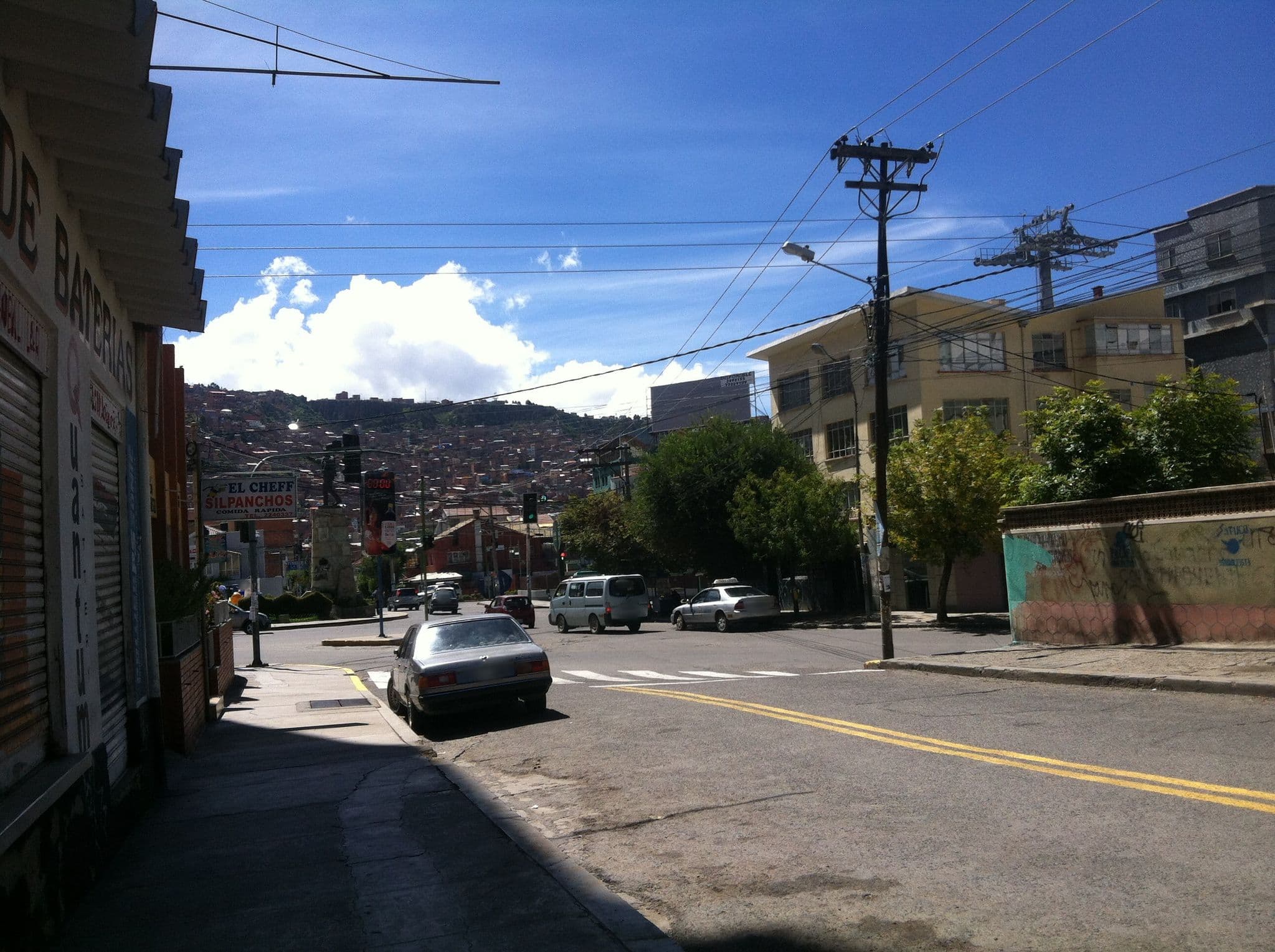 Street view near Dubai, La Paz