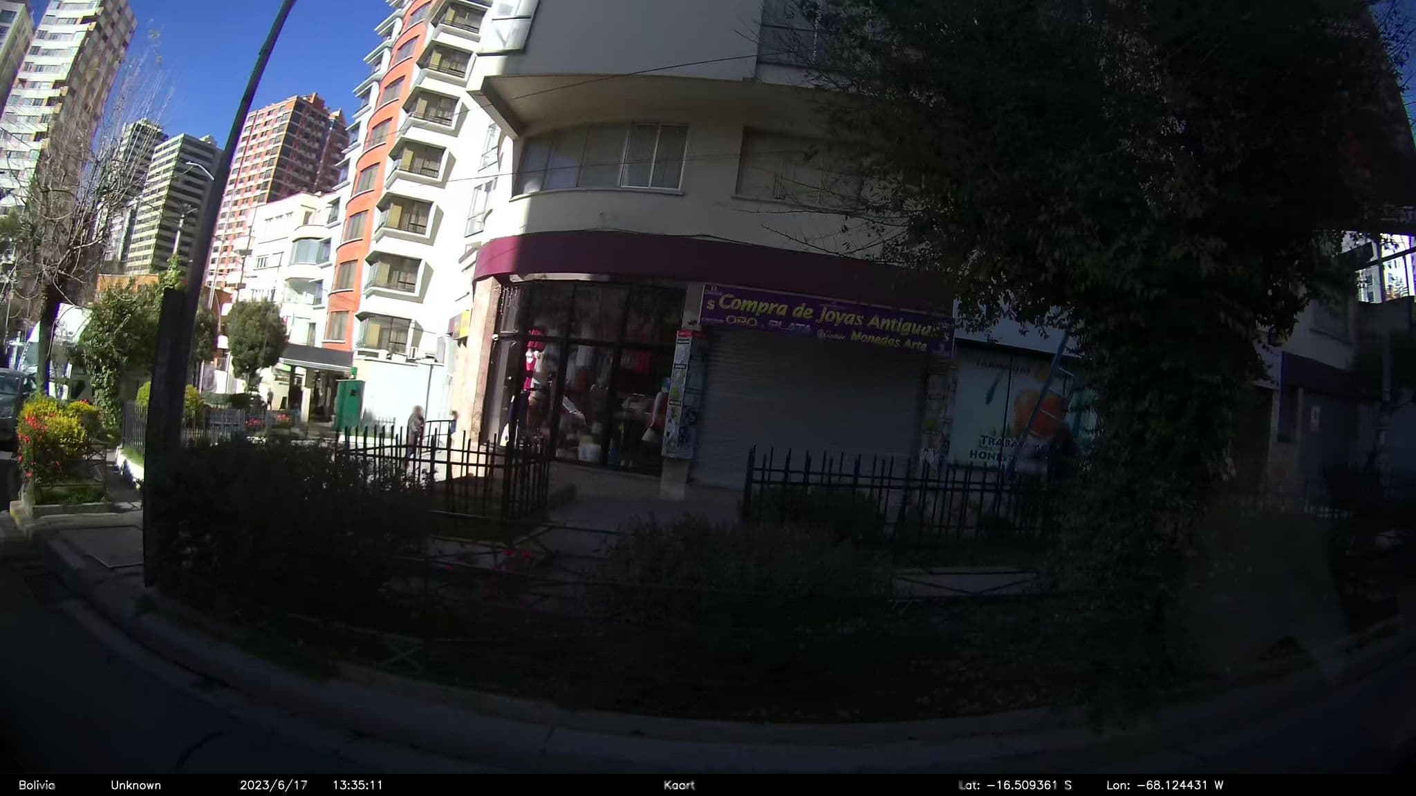 Street view near Bolivian host, La Paz — © kaart_2 (CC BY-SA · Mapillary)