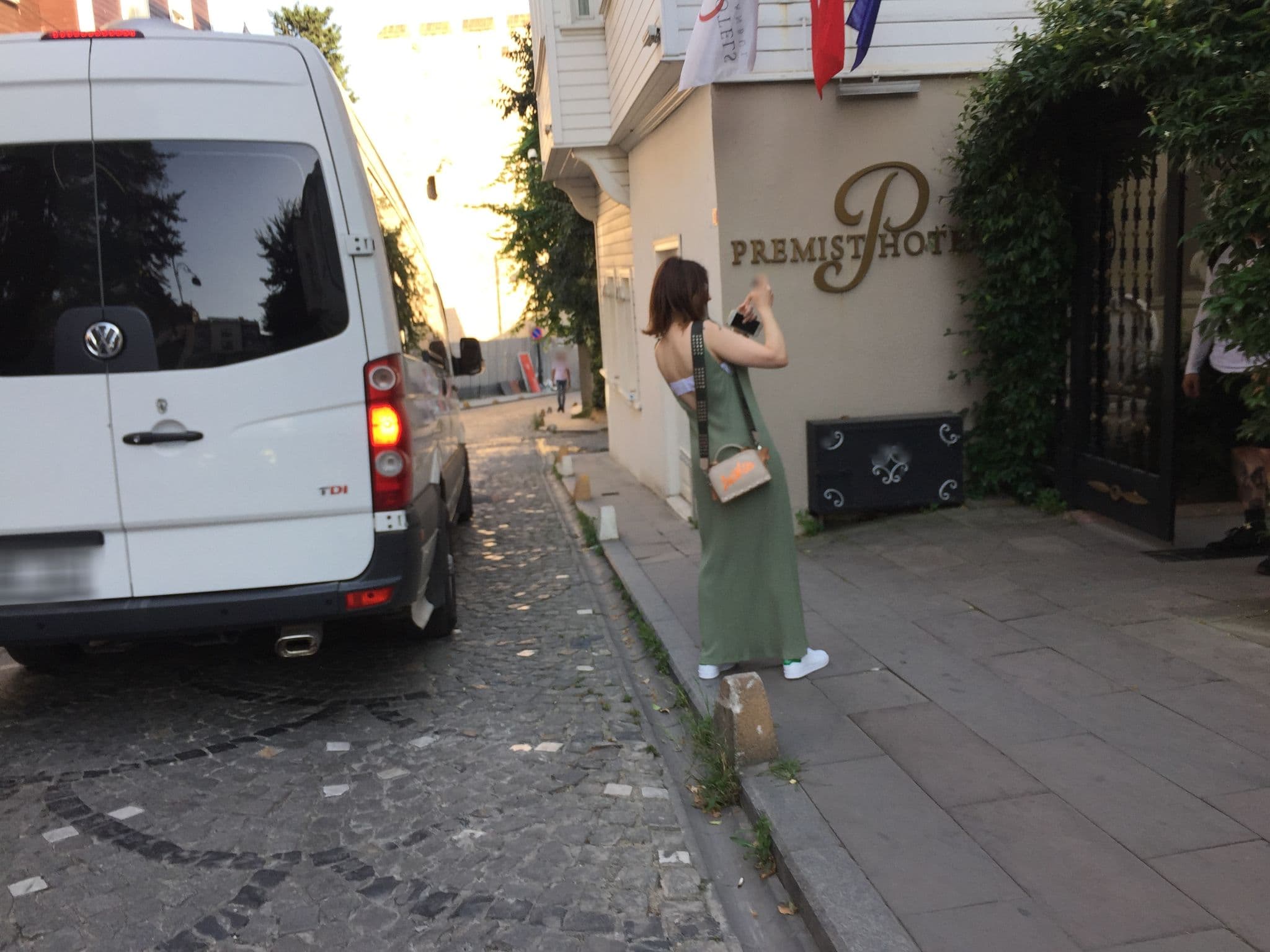 Street view near Ligos Hotel, Sultanahmet — © sessiznotalar (CC BY-SA · Mapillary)