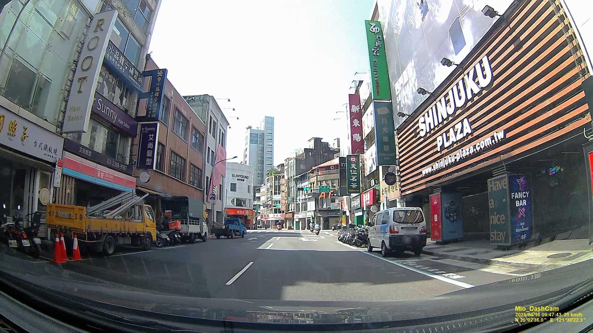 Street view near Millia Hotel, Taipei — © hcyen (CC BY-SA · Mapillary)