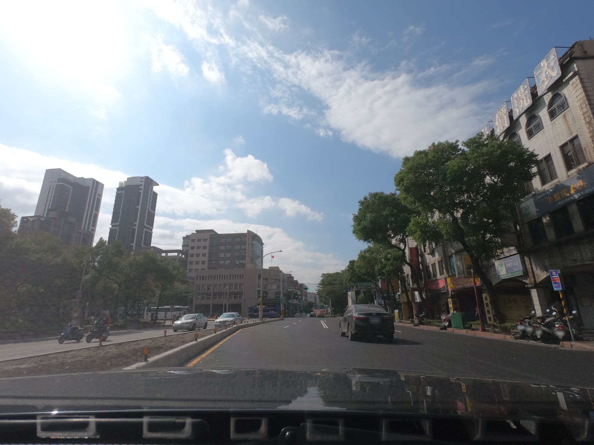 Street view near Chengdian Hotel, Banqiao — © raymond2828520 (CC BY-SA · Mapillary)